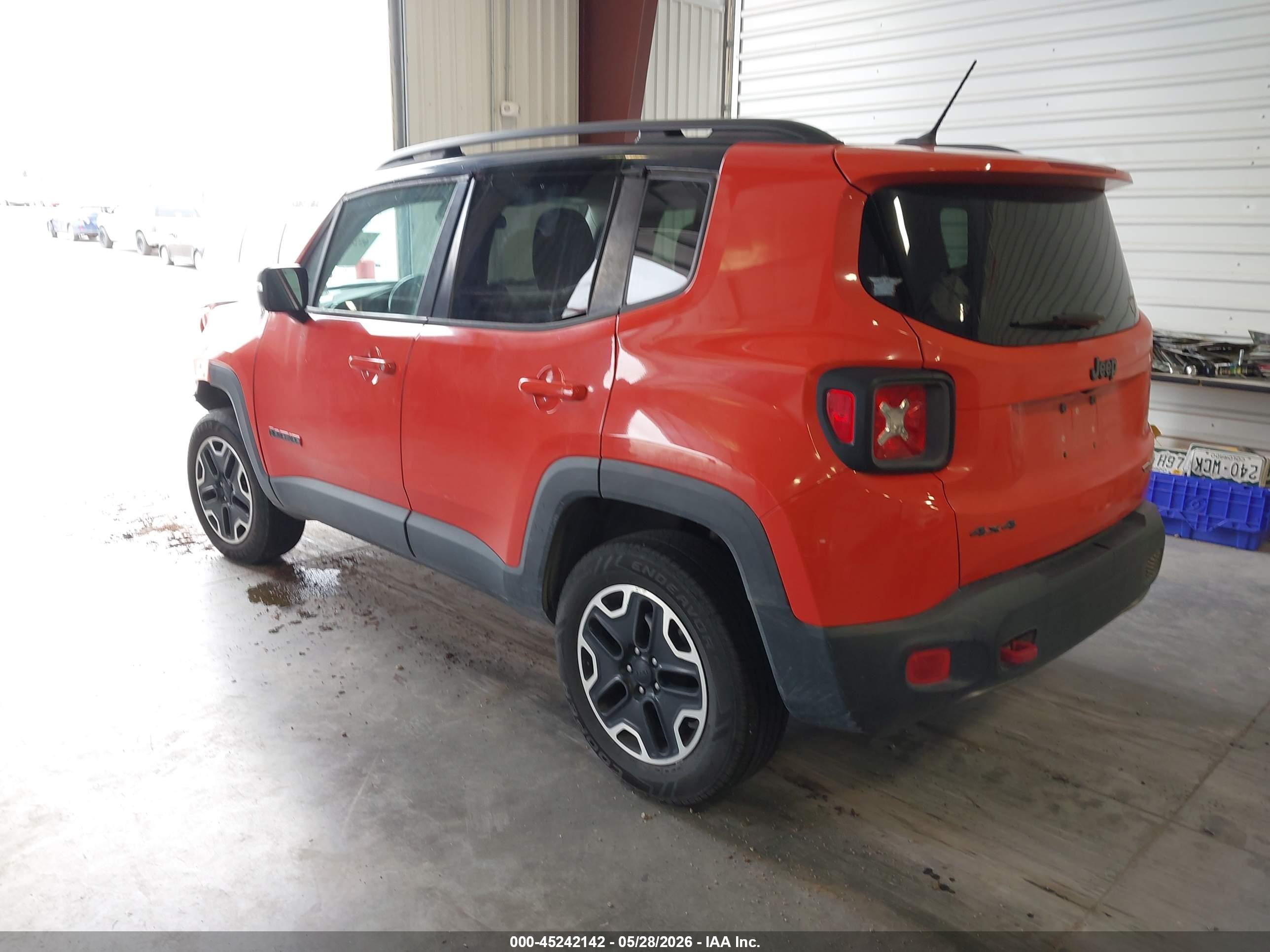 JEEP RENEGADE image 3