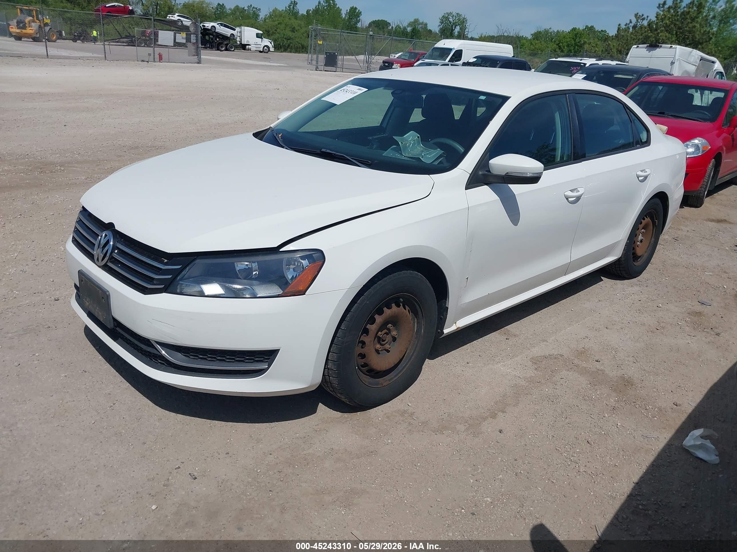 VOLKSWAGEN PASSAT image 2