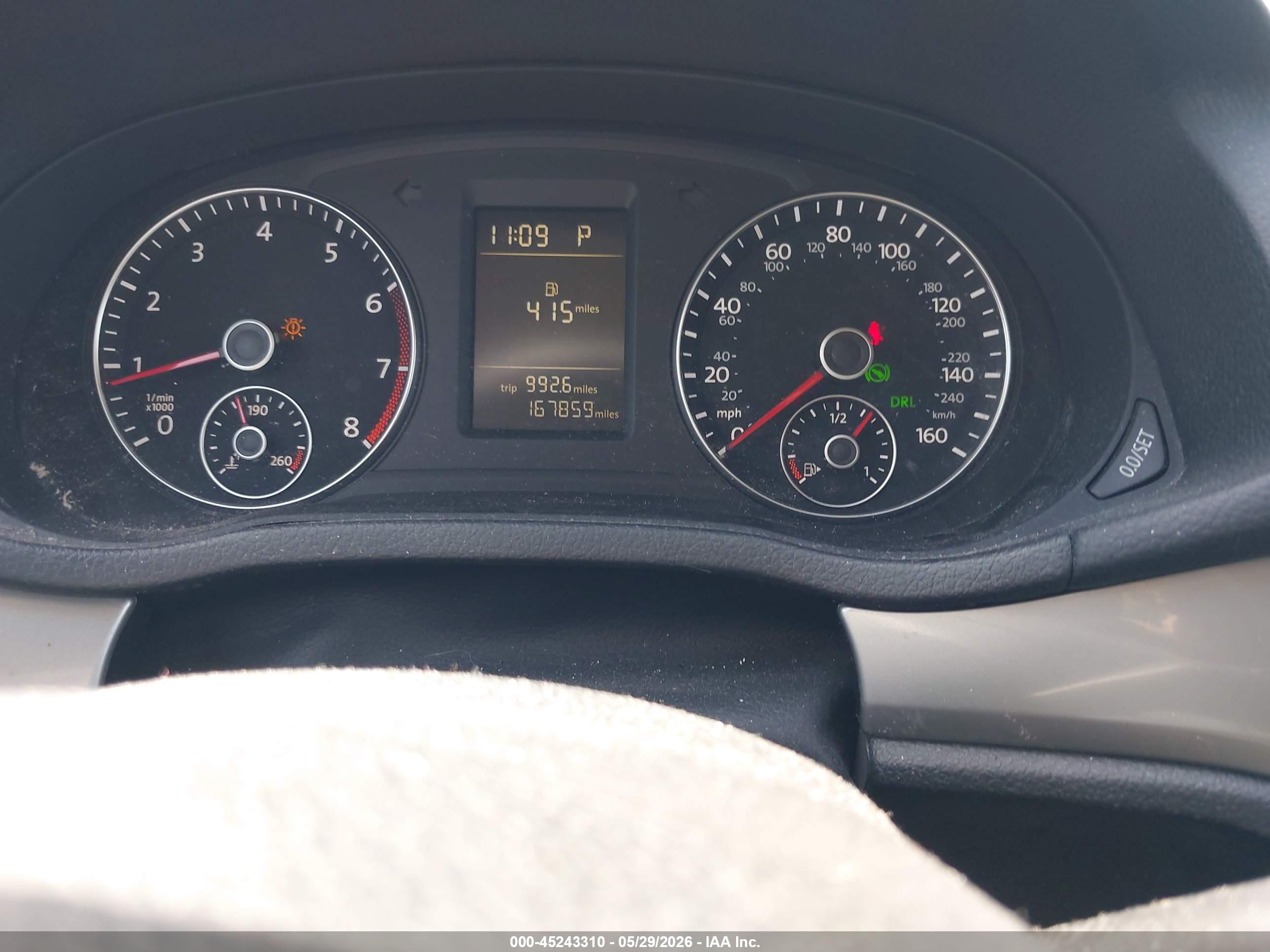 VOLKSWAGEN PASSAT image 7