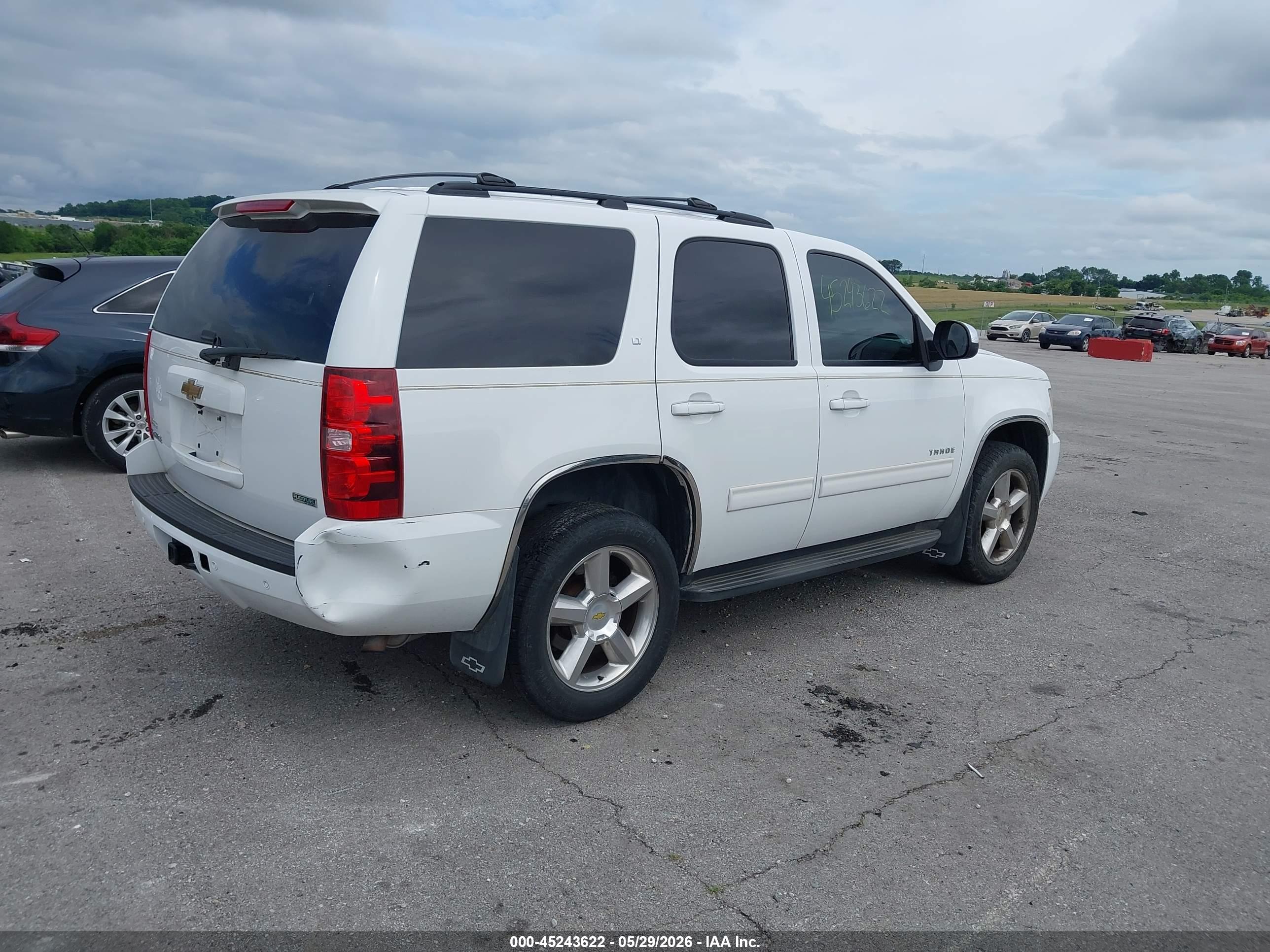 CHEVROLET TAHOE image 4