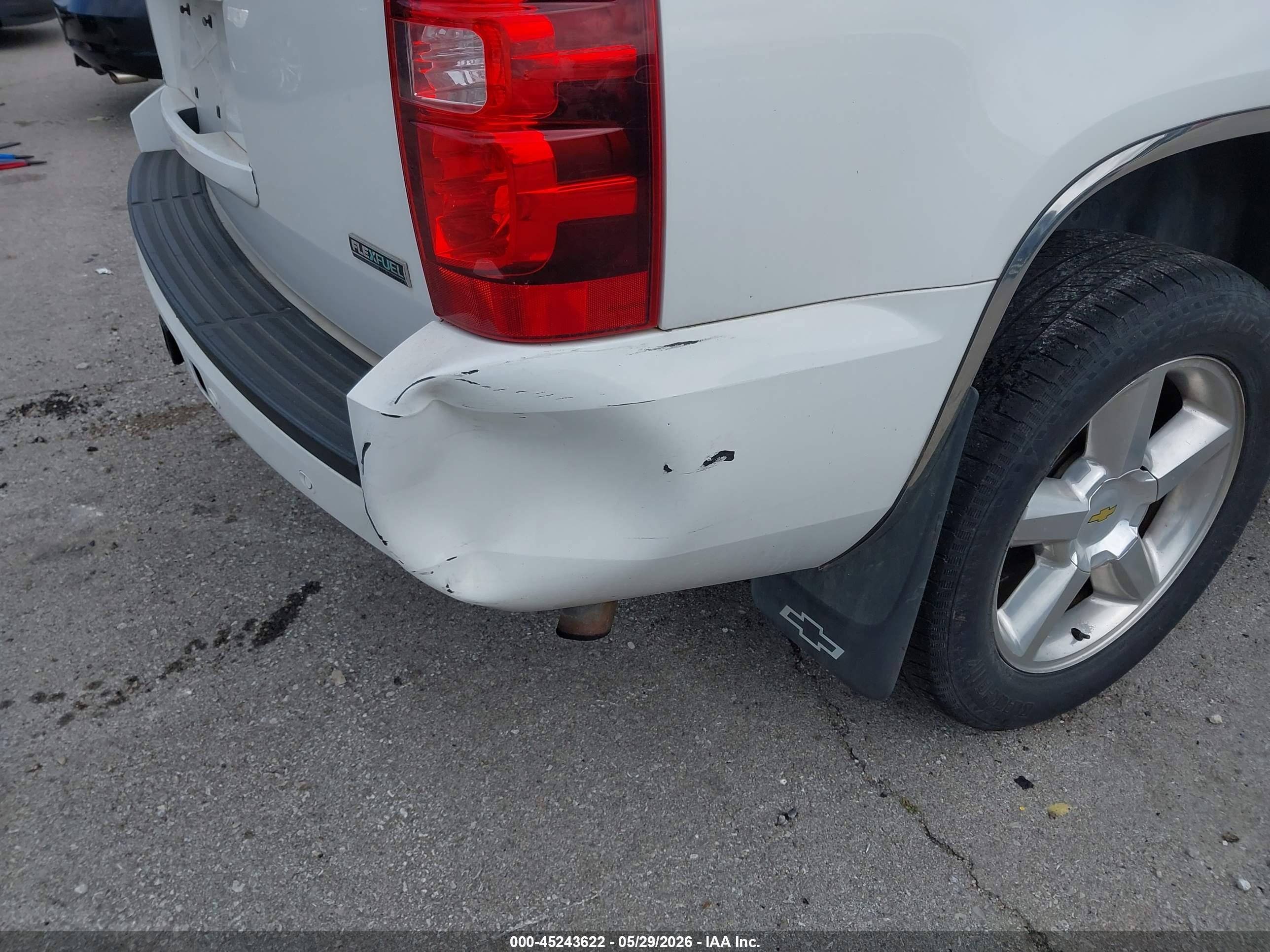 CHEVROLET TAHOE image 6