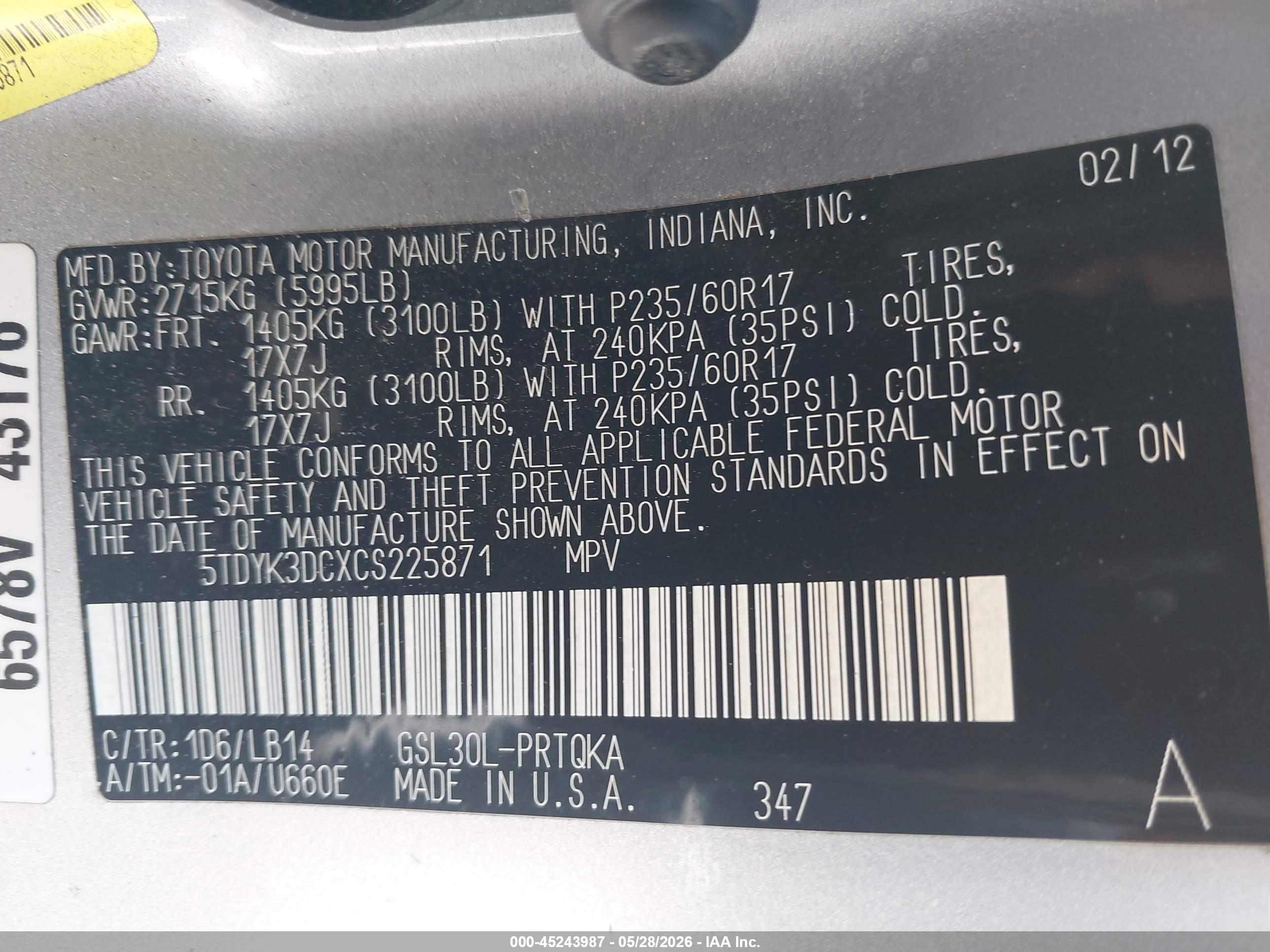 TOYOTA SIENNA image 9