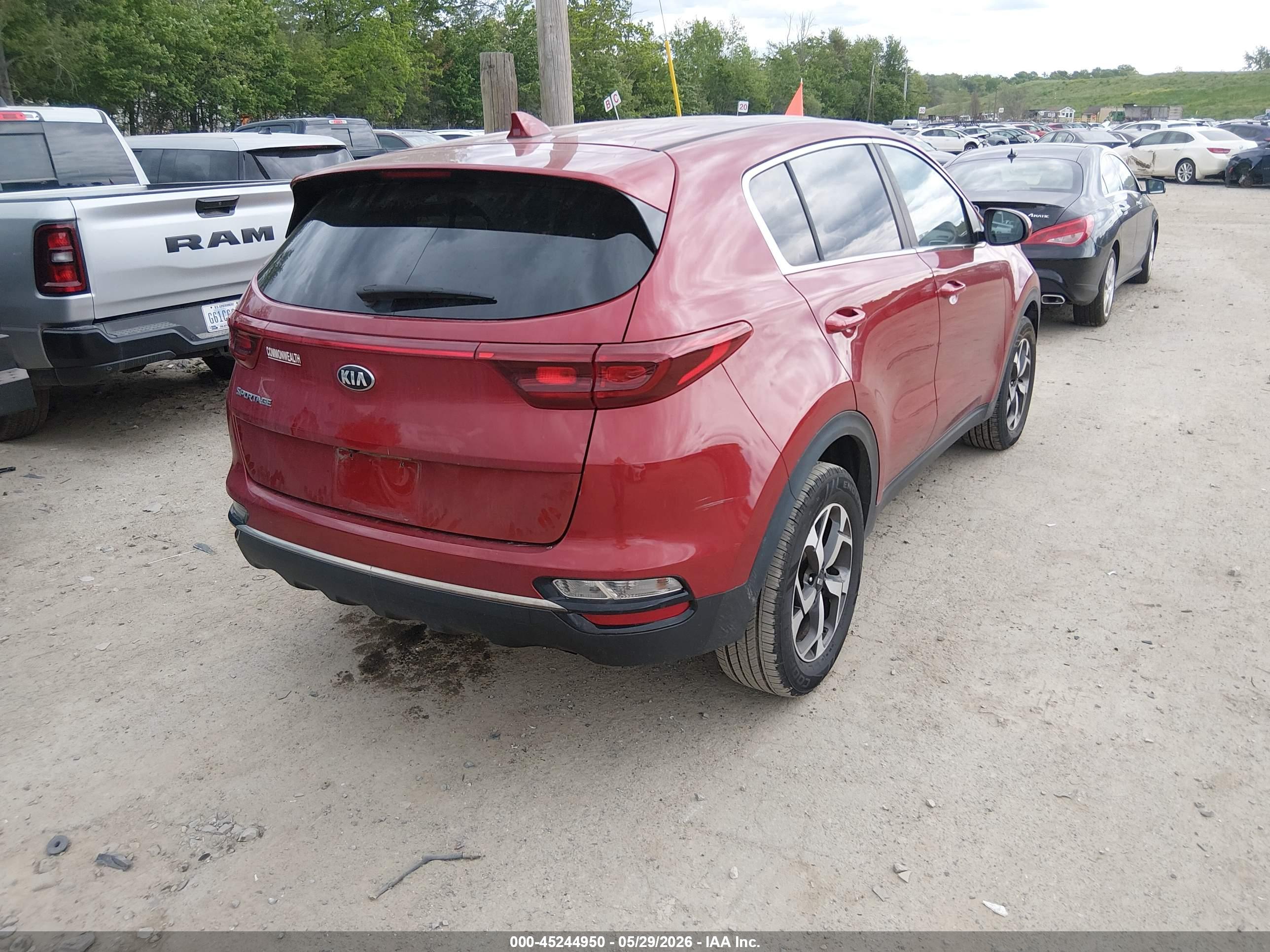 KIA SPORTAGE image 4