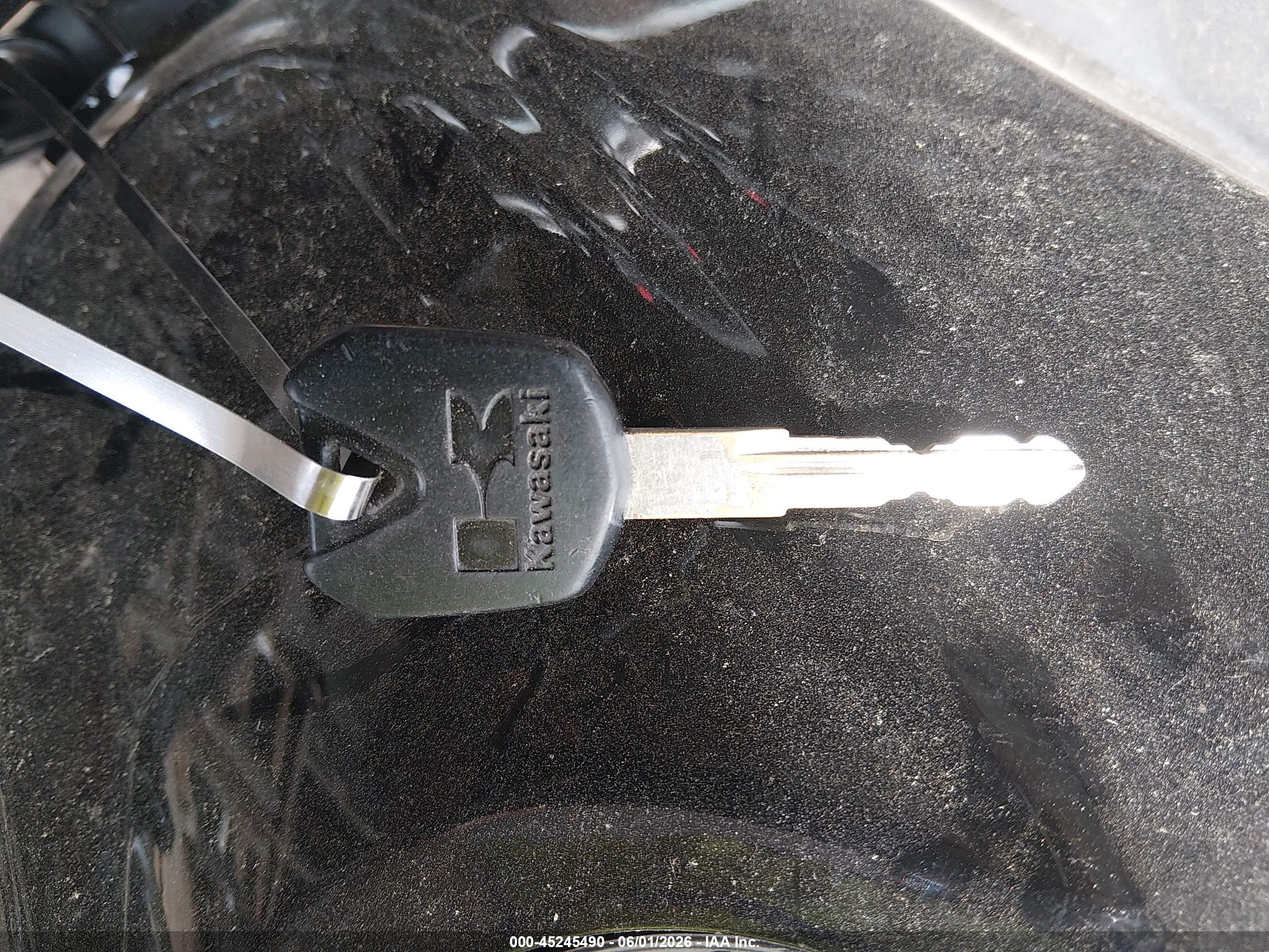 KAWASAKI EX300 image 11