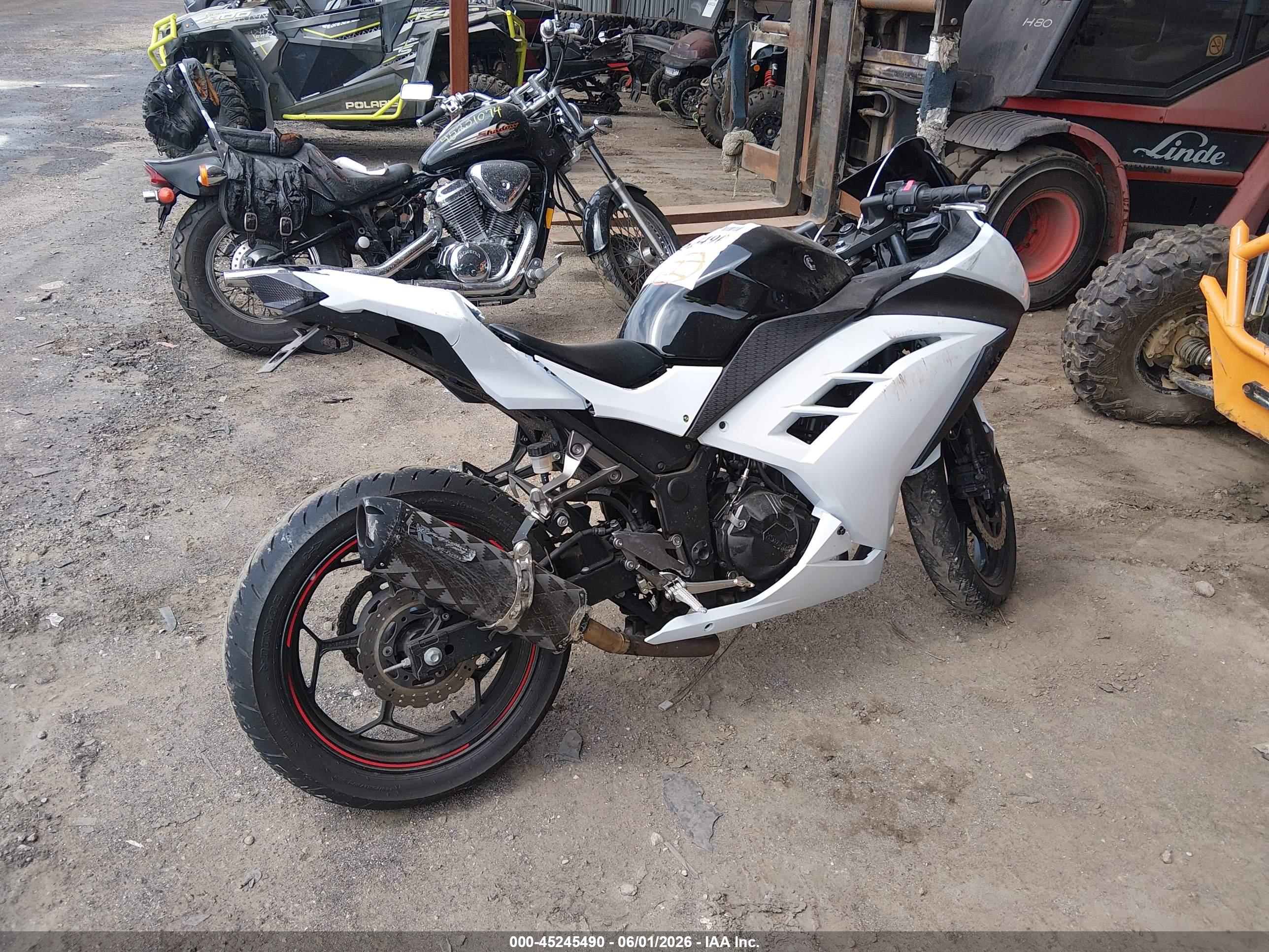 KAWASAKI EX300 image 4