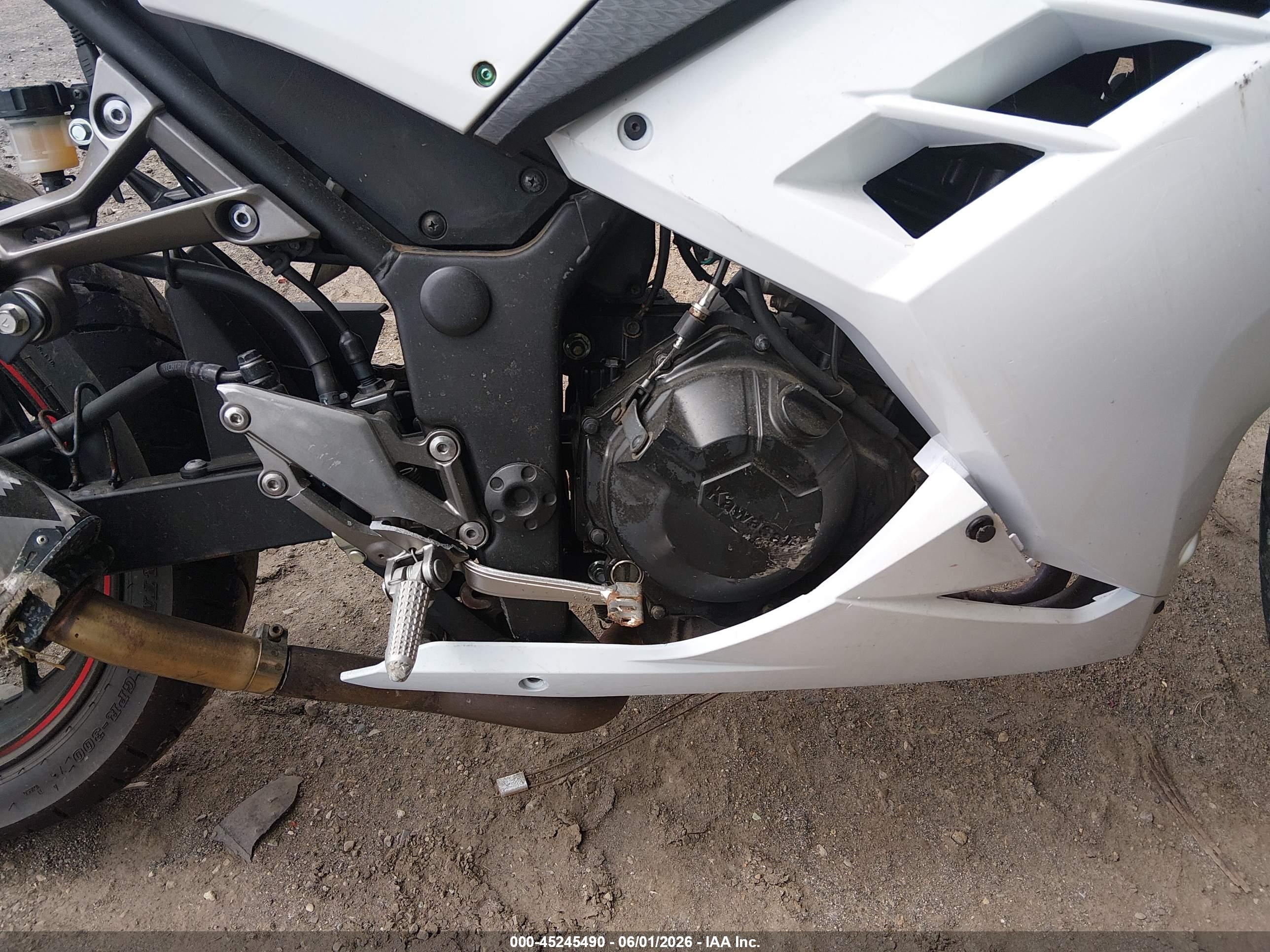 KAWASAKI EX300 image 8