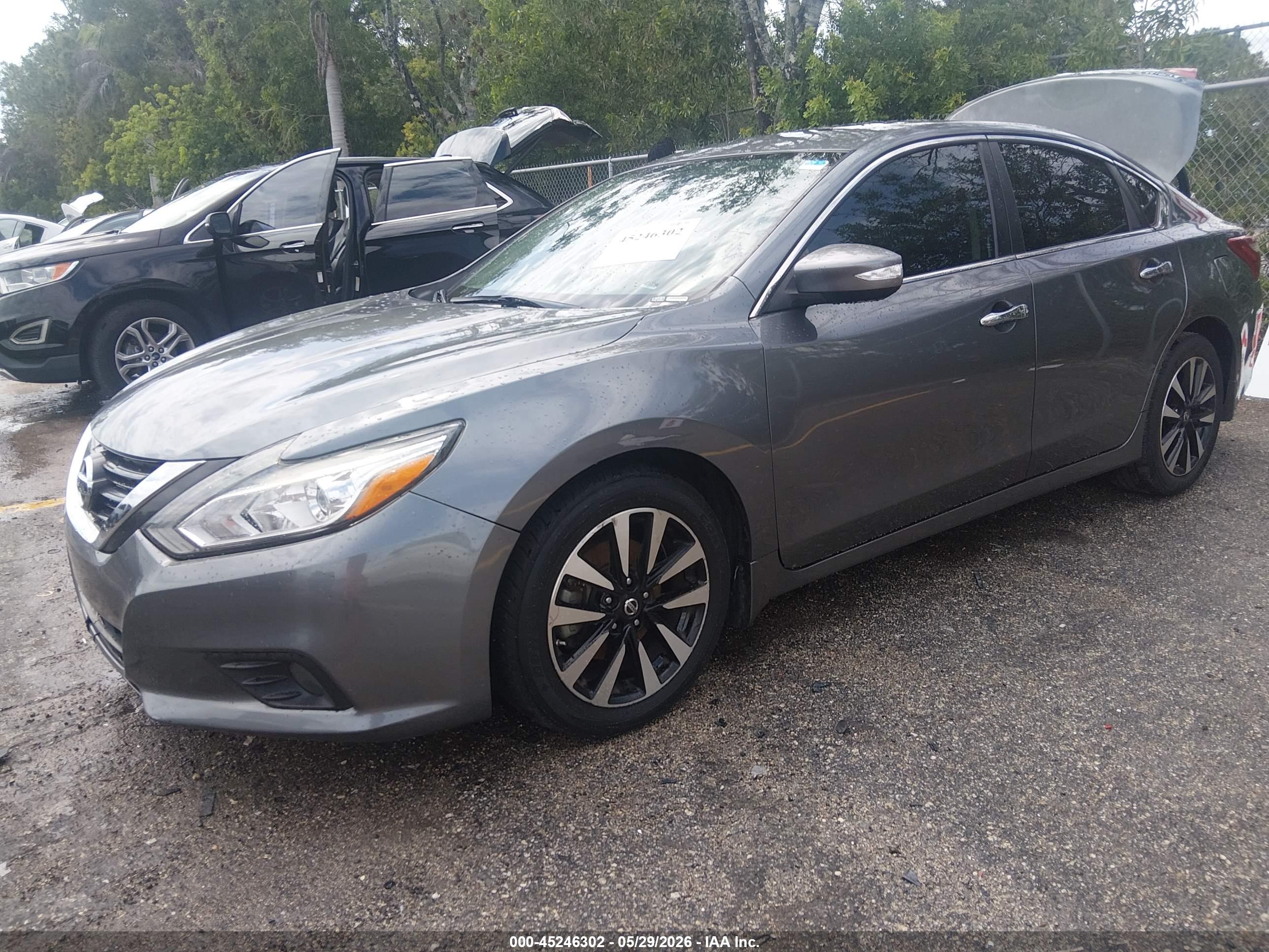 NISSAN ALTIMA image 2