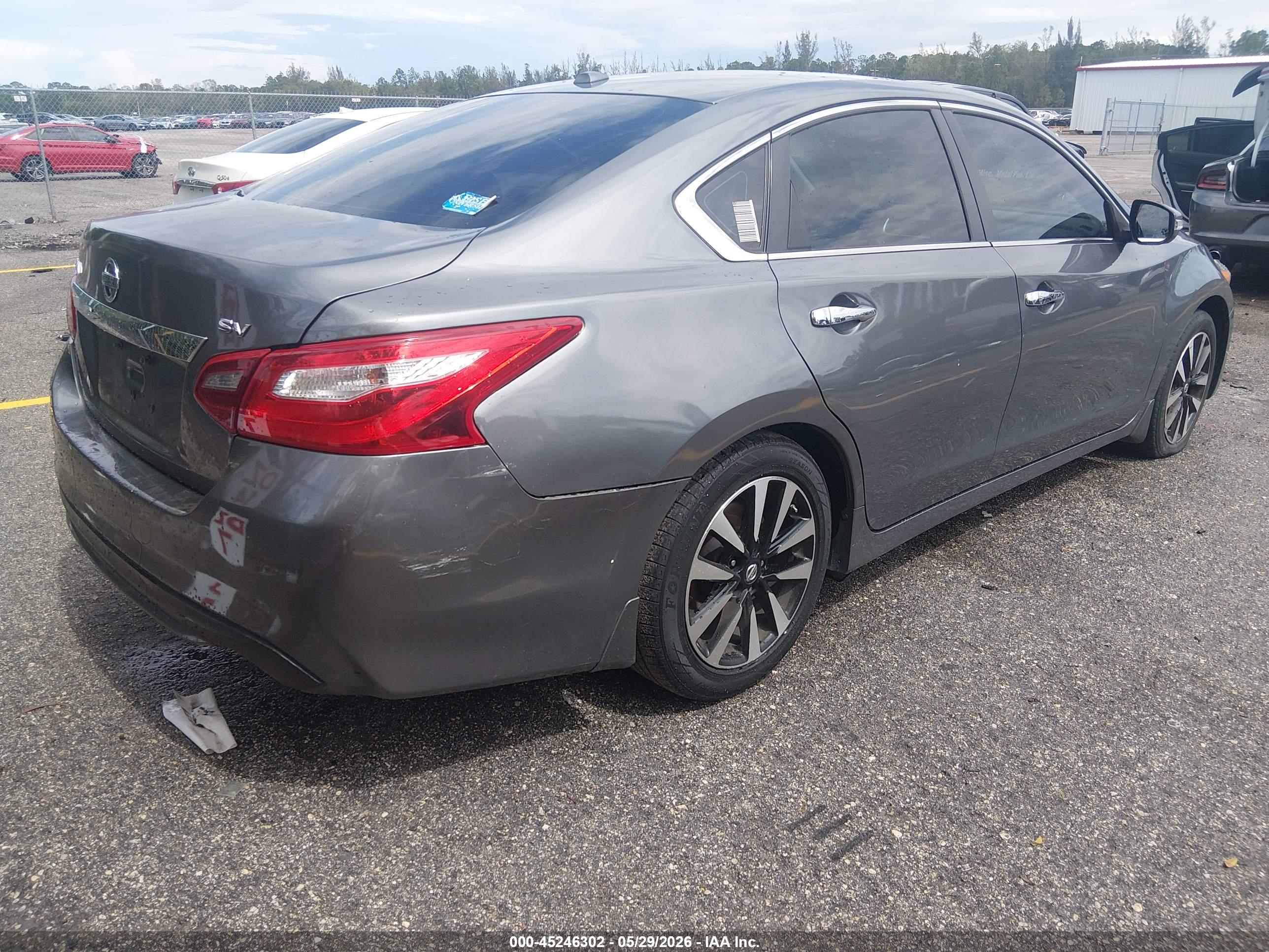 NISSAN ALTIMA image 4