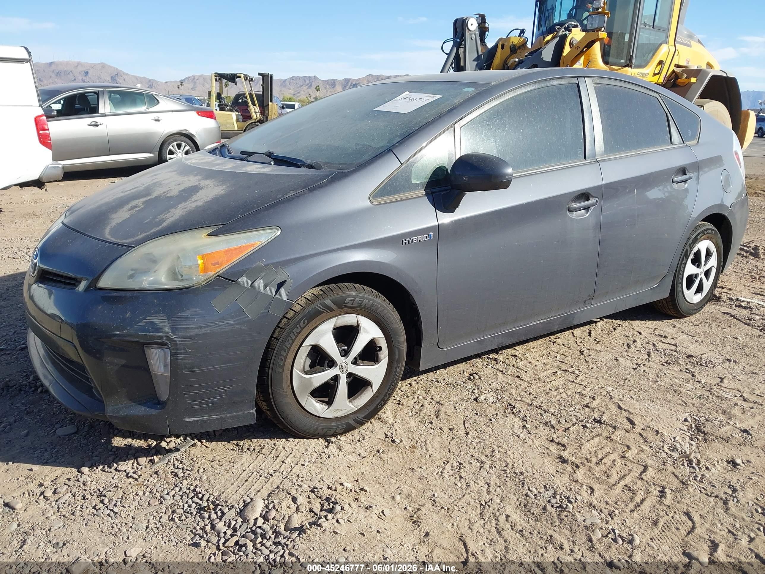 TOYOTA PRIUS image 2