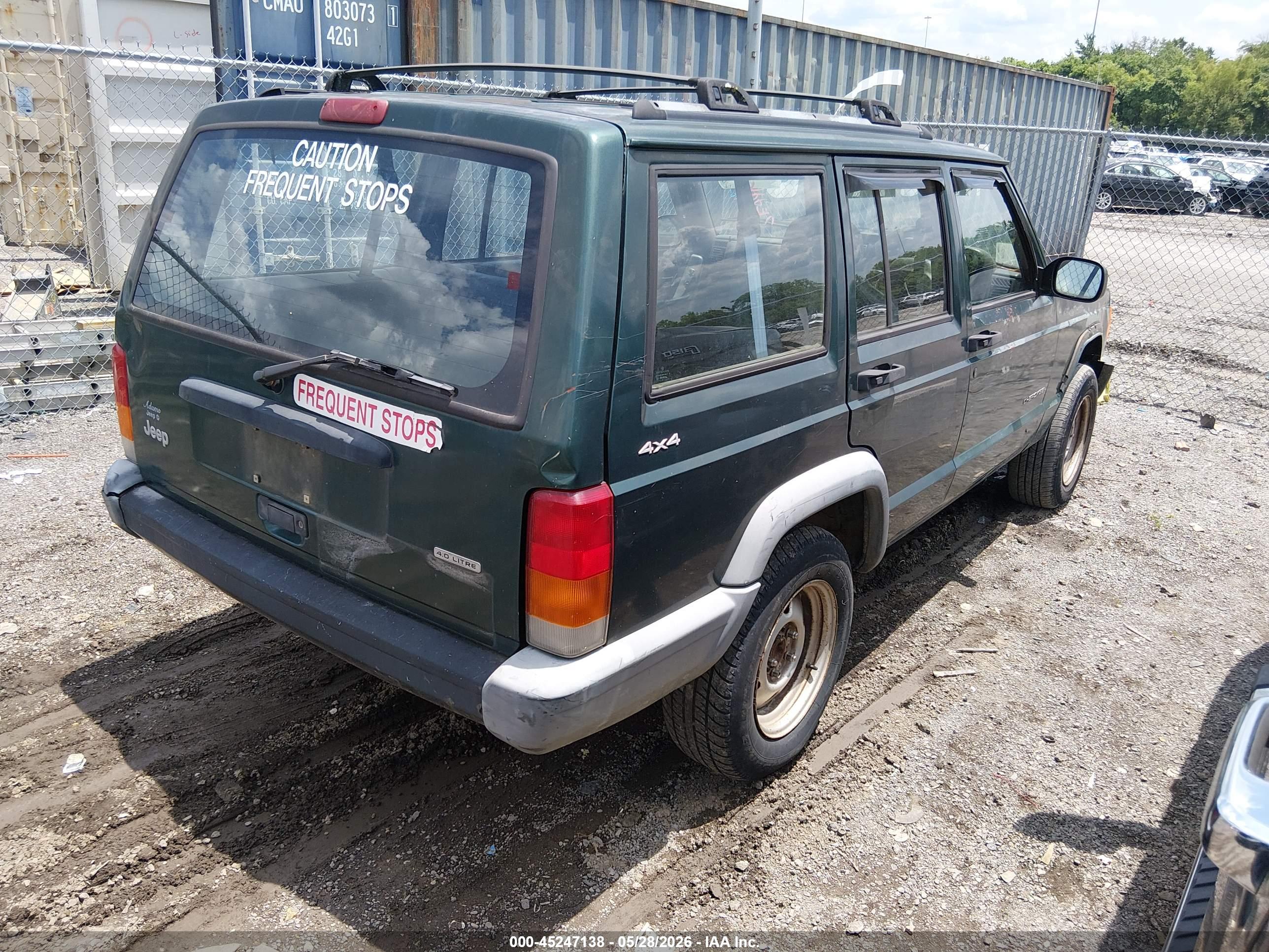 JEEP CHEROKEE image 4