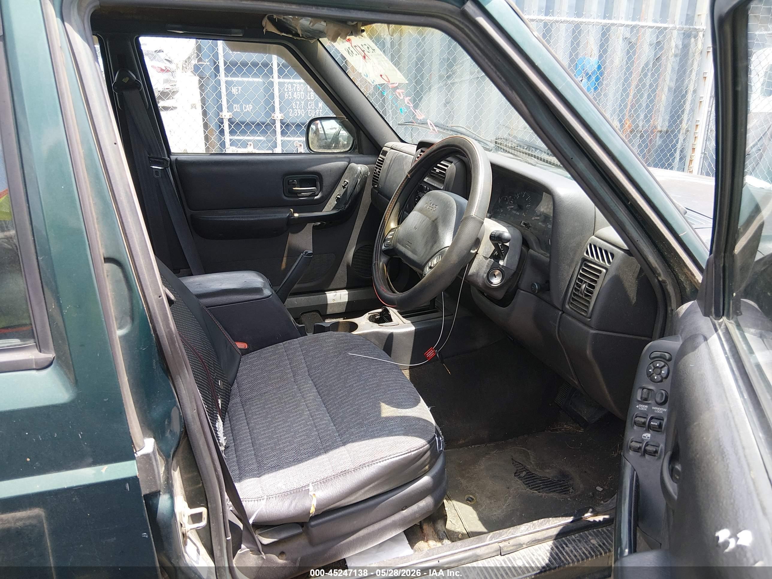 JEEP CHEROKEE image 5