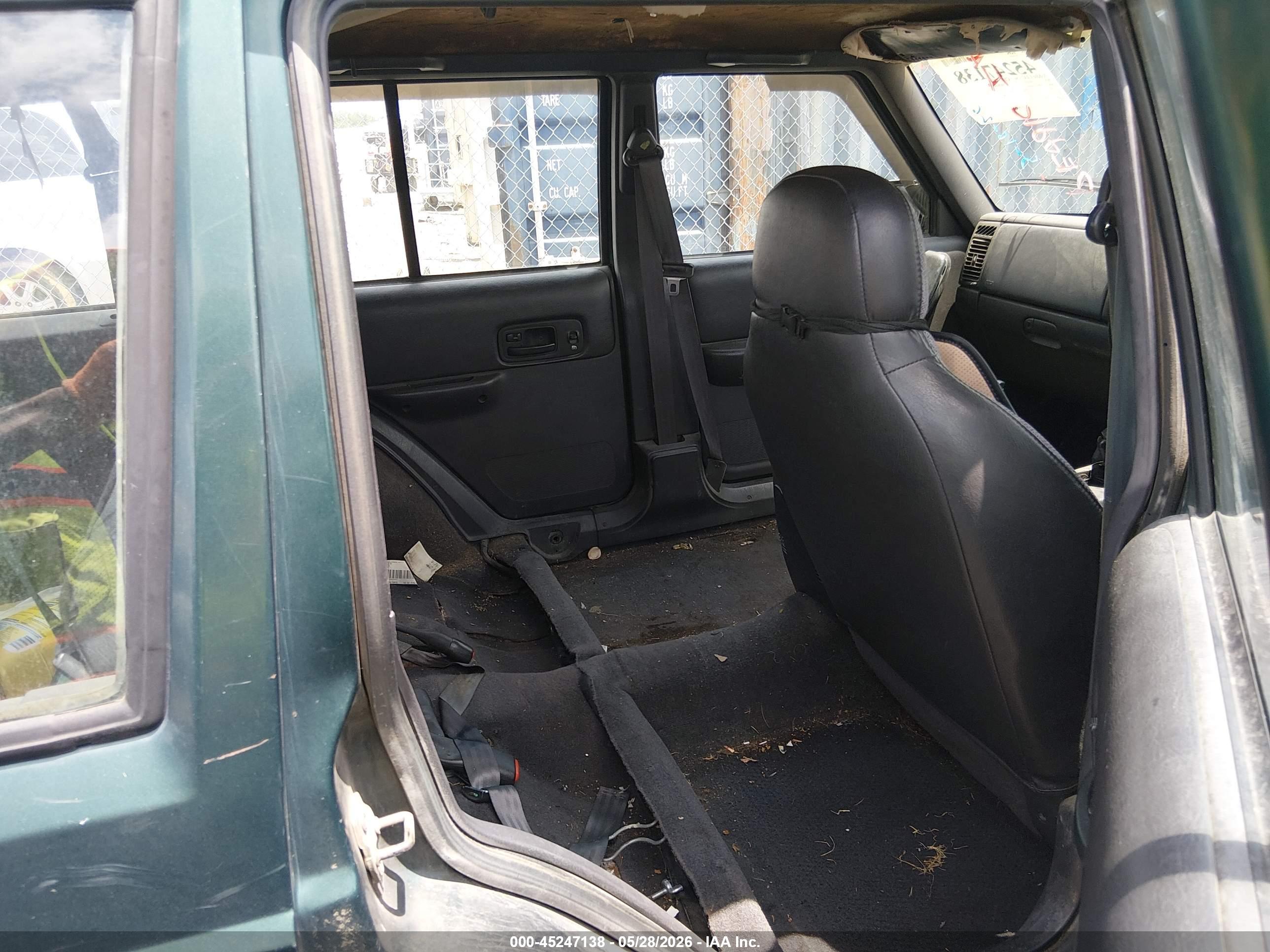 JEEP CHEROKEE image 8