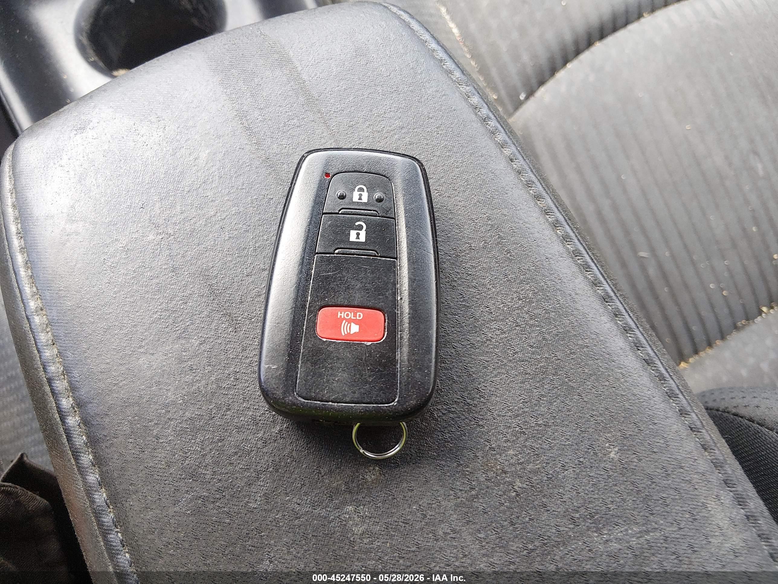 TOYOTA PRIUS image 11
