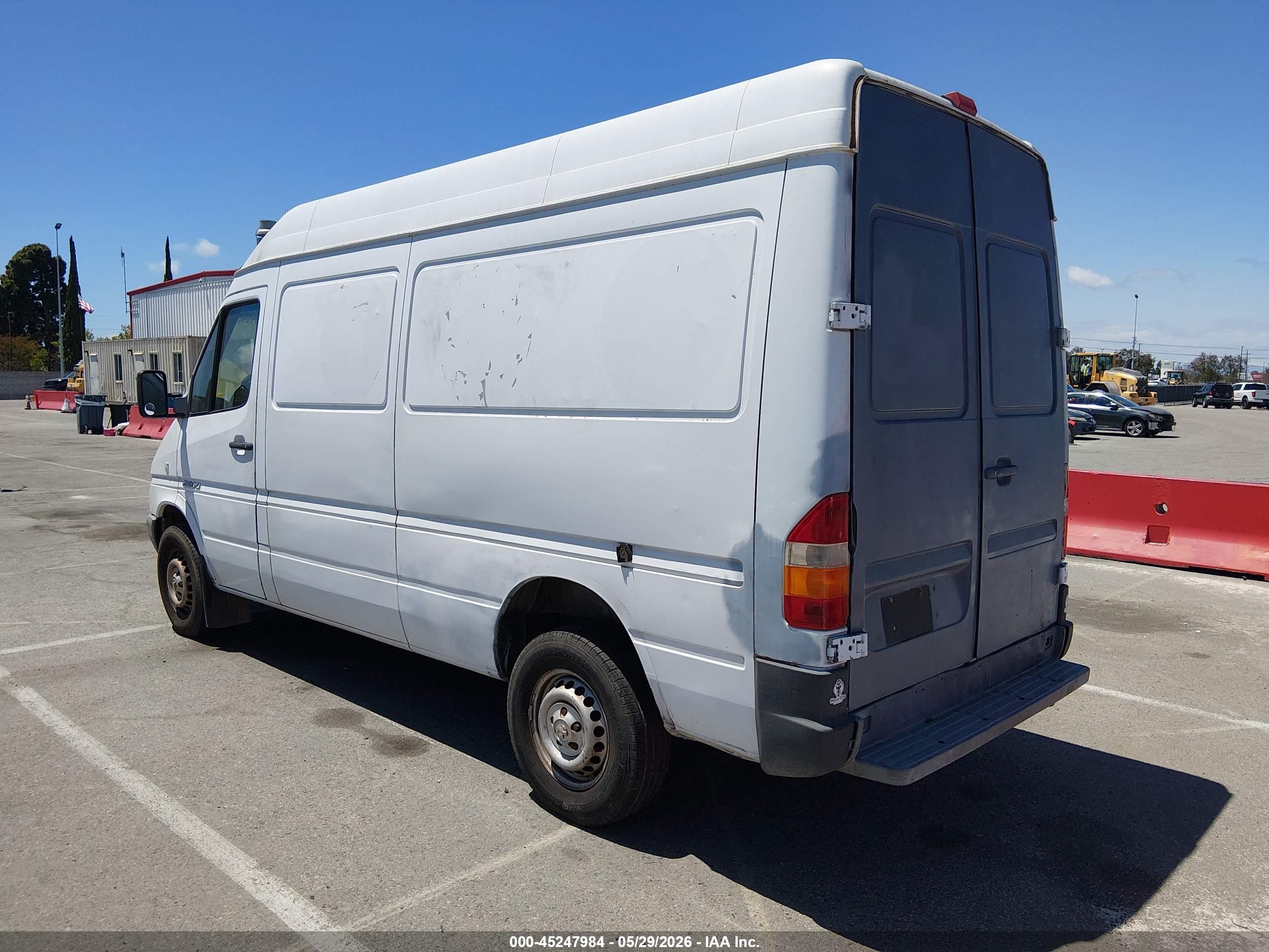 DODGE SPRINTER image 3