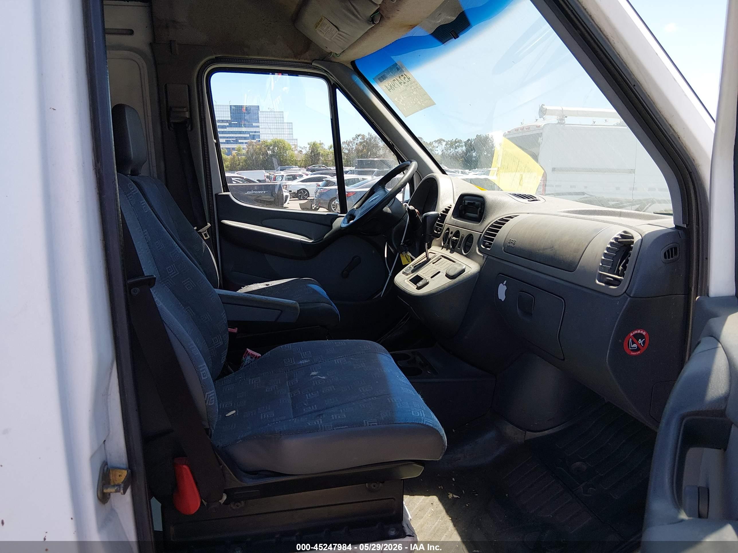 DODGE SPRINTER image 5