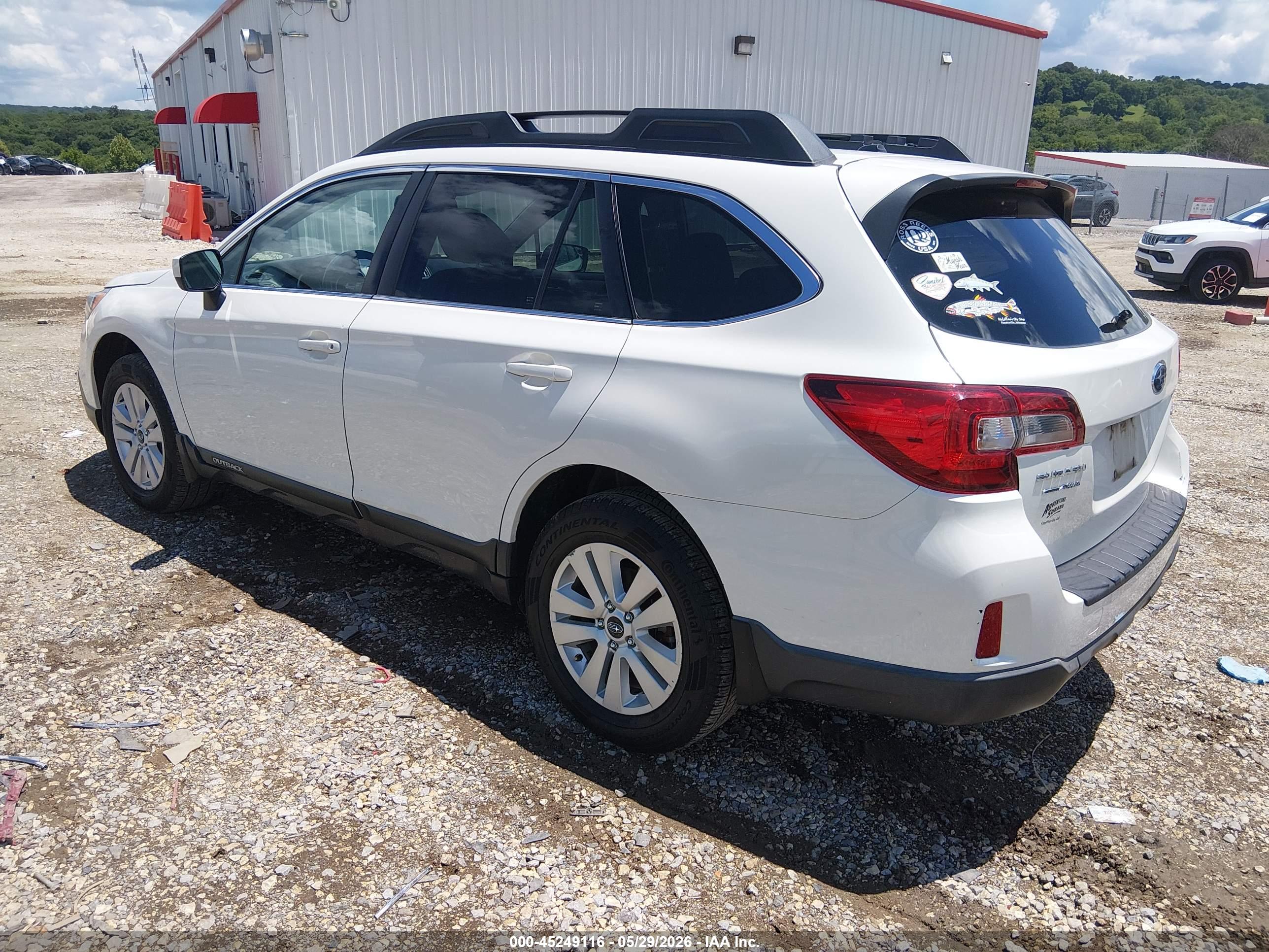 SUBARU OUTBACK image 3