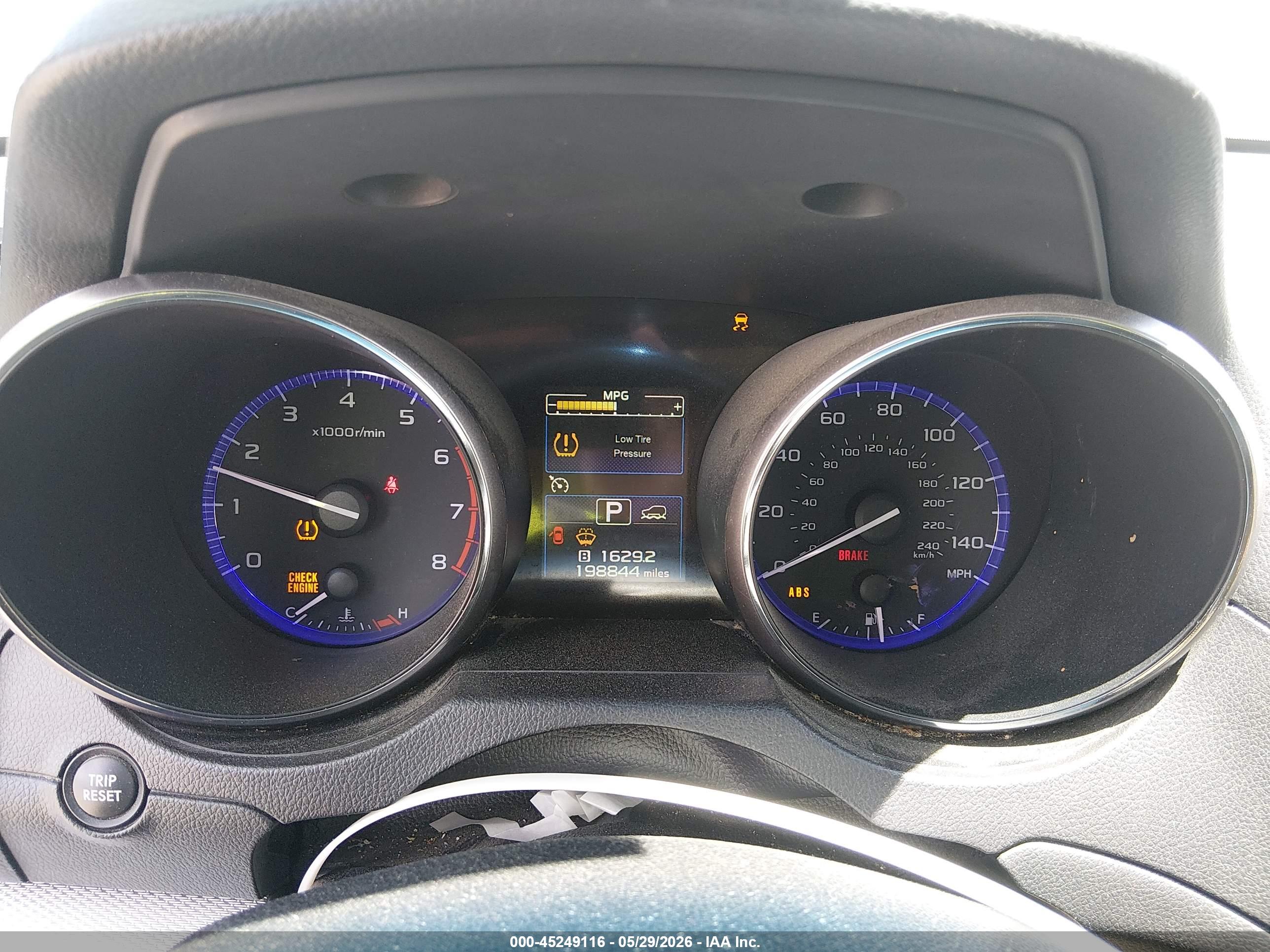 SUBARU OUTBACK image 6