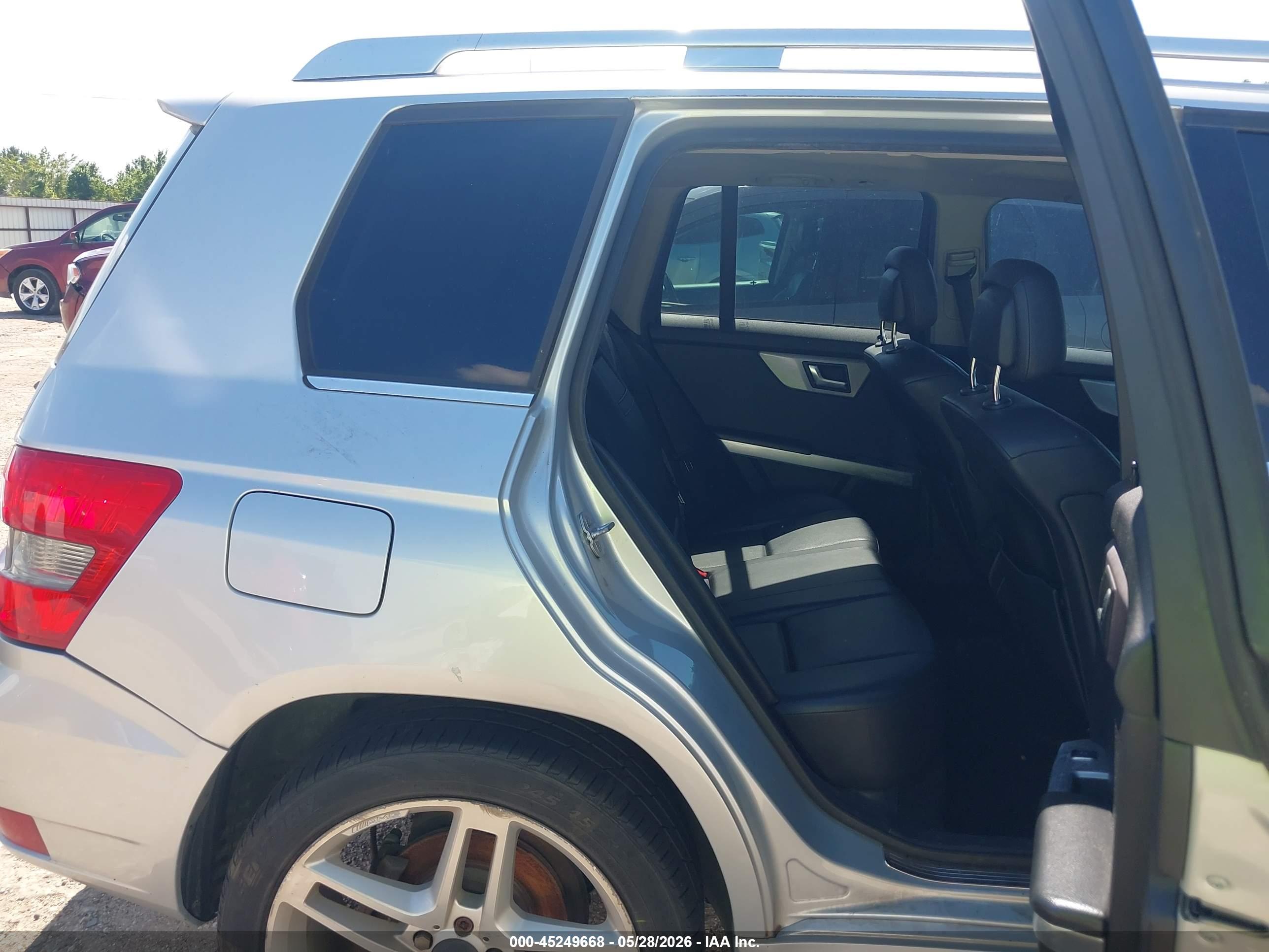 MERCEDES-BENZ GLK image 8
