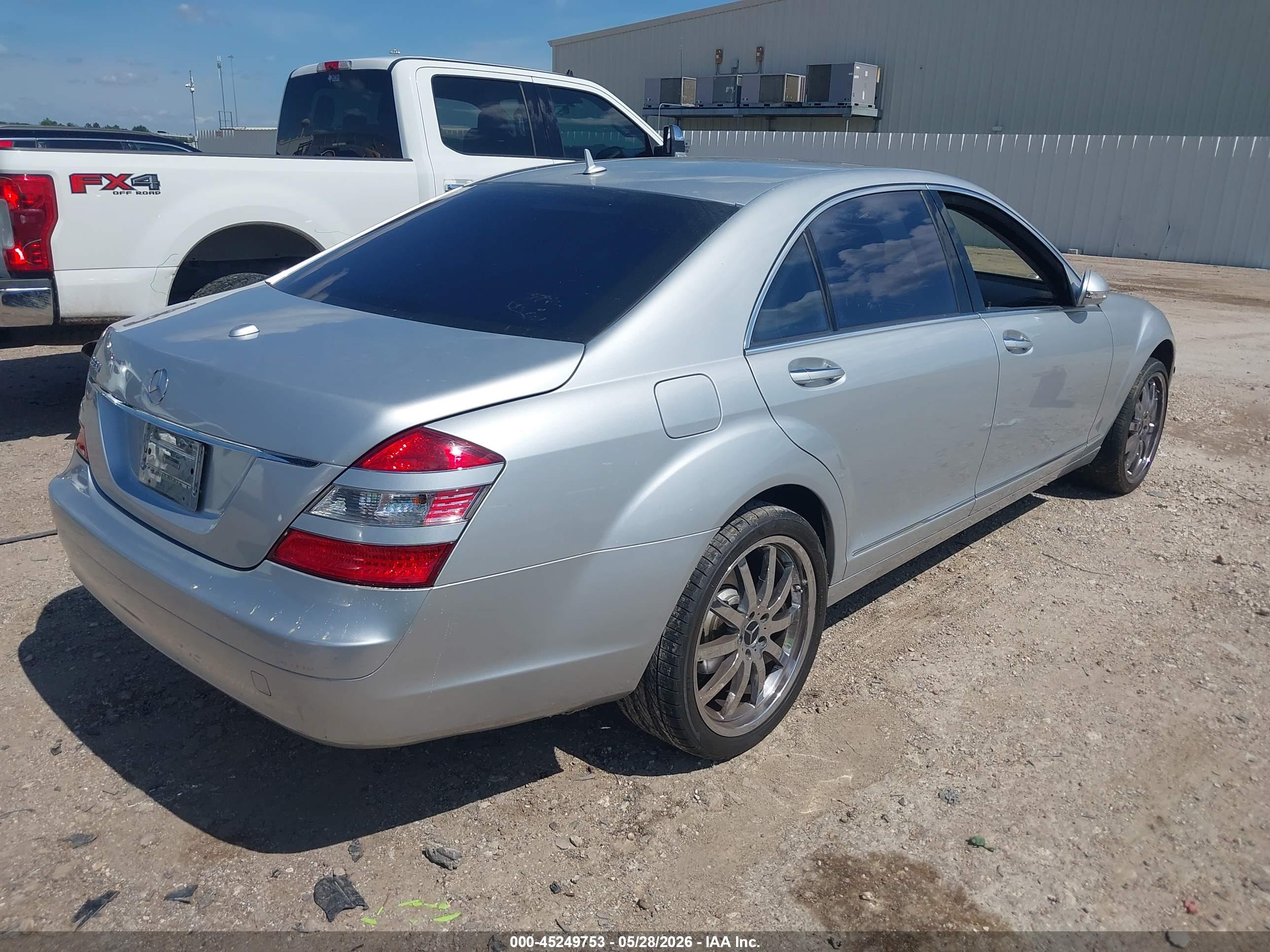 MERCEDES-BENZ S image 4