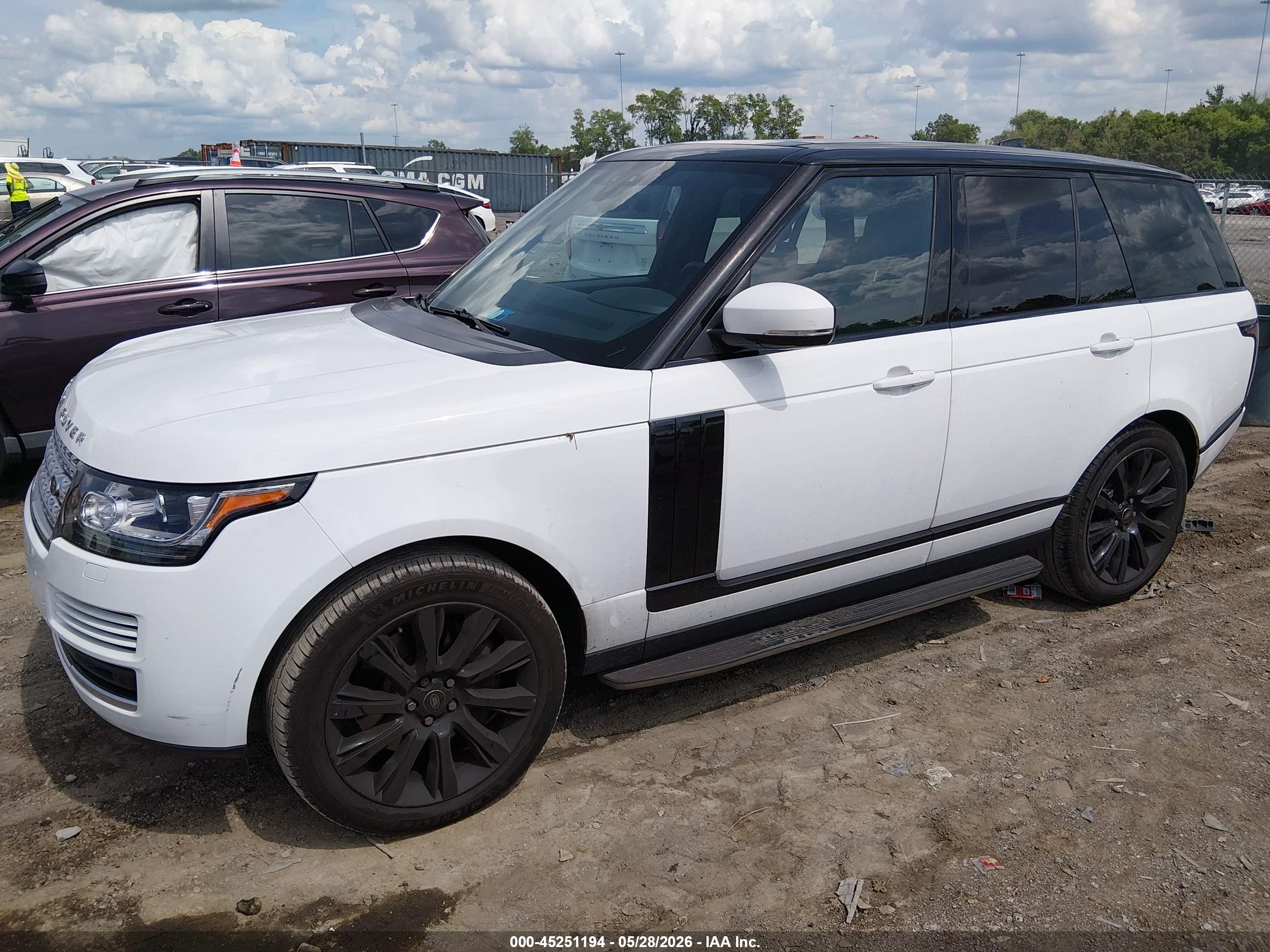 LAND ROVER image 6