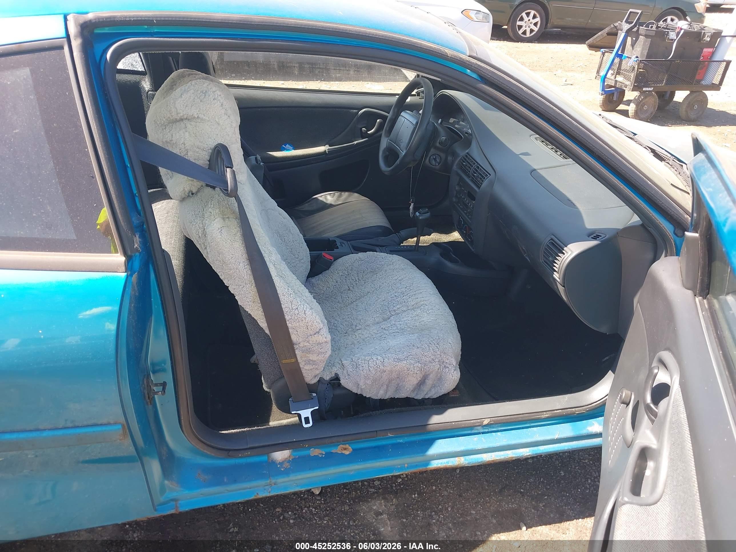 CHEVROLET CAVALIER image 5