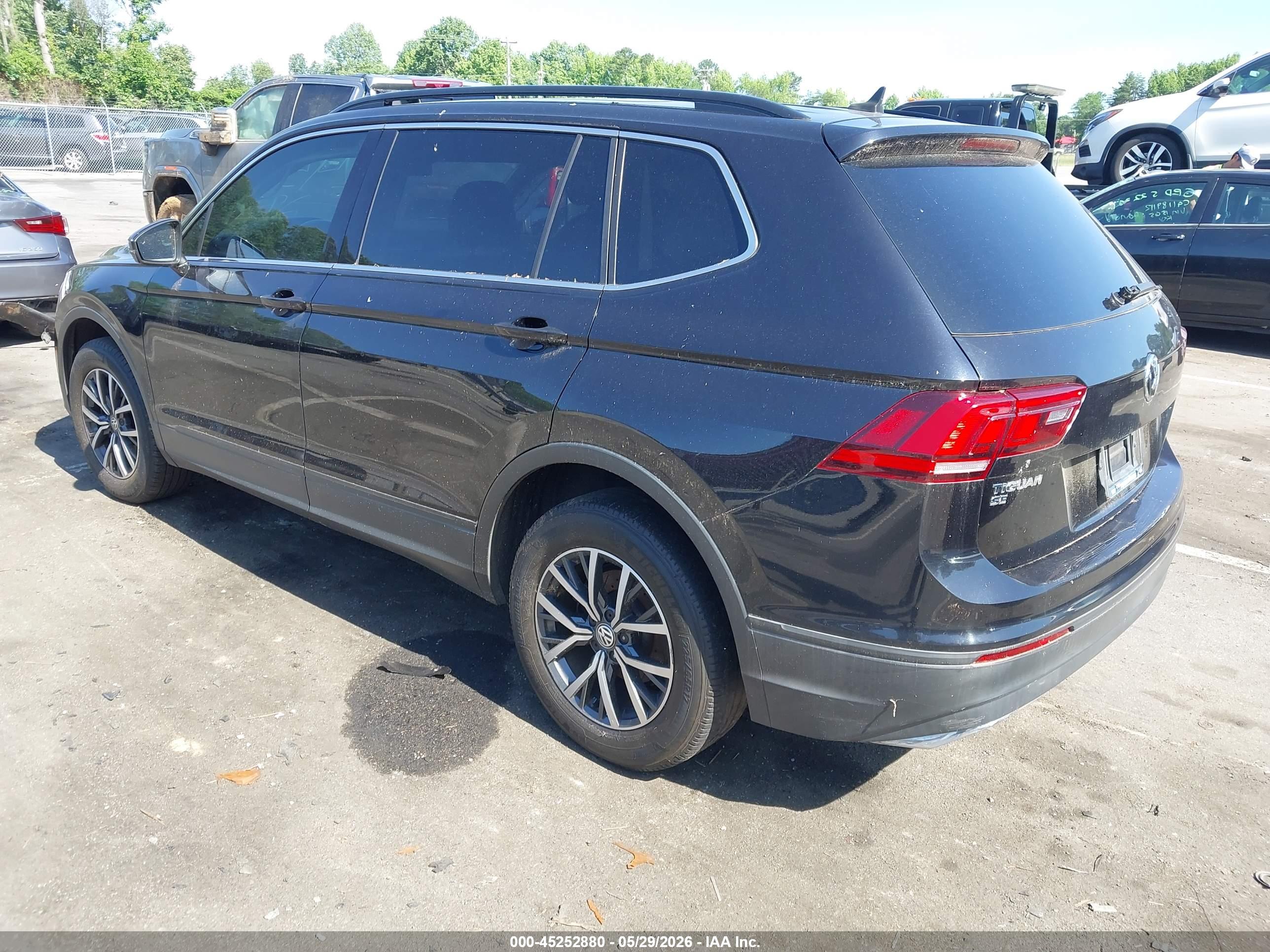VOLKSWAGEN TIGUAN image 3