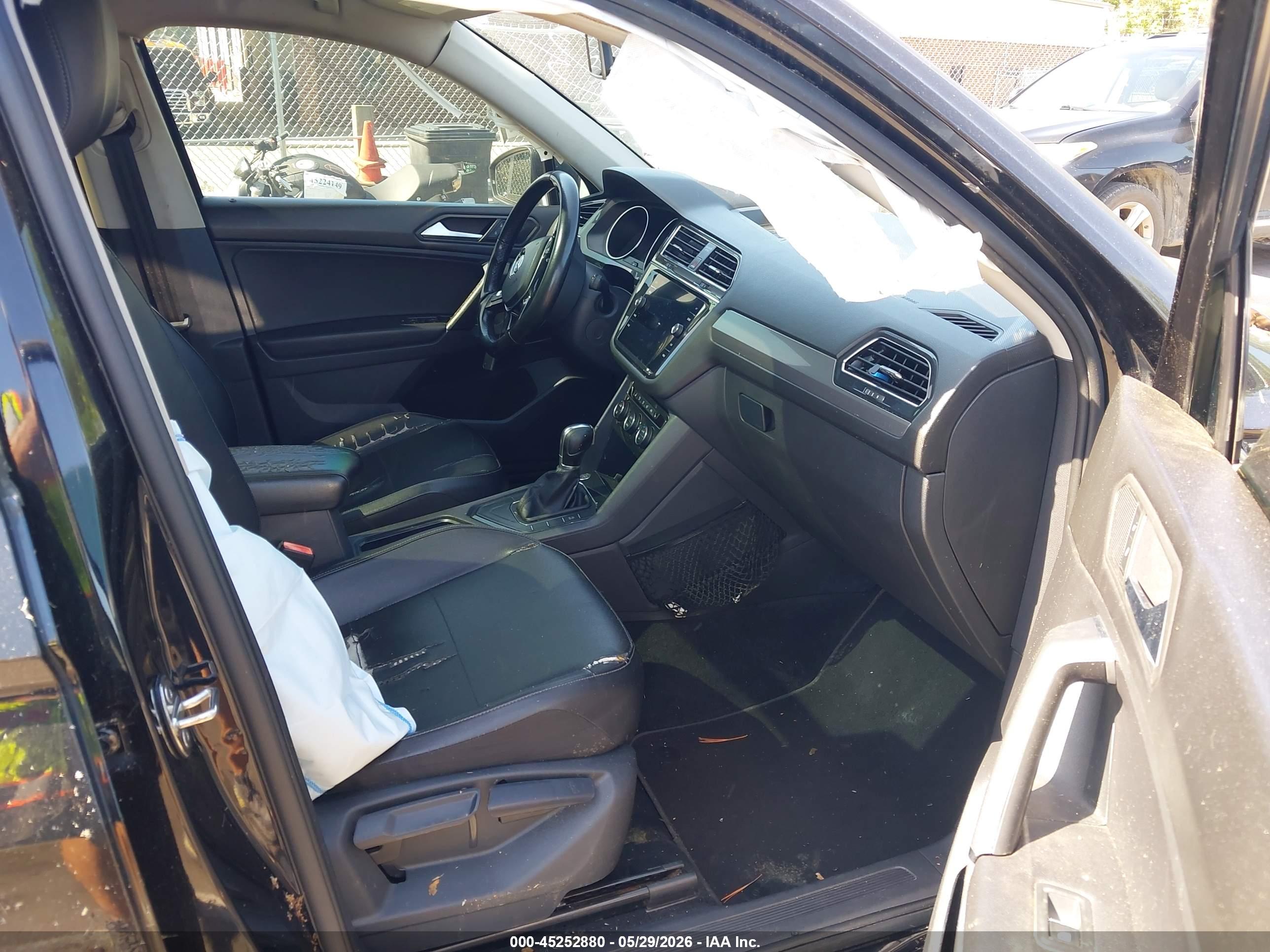 VOLKSWAGEN TIGUAN image 5