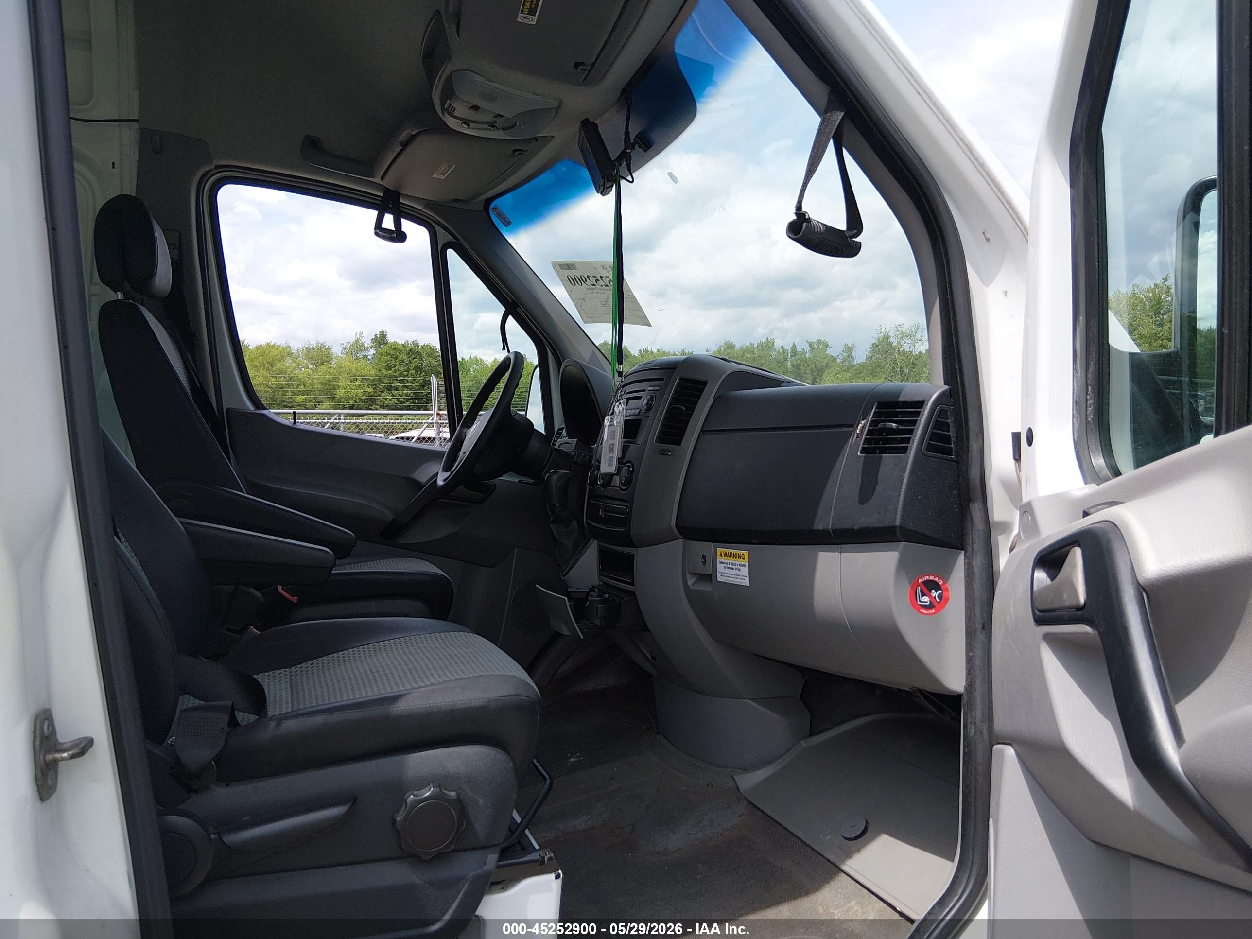 DODGE SPRINTER image 5