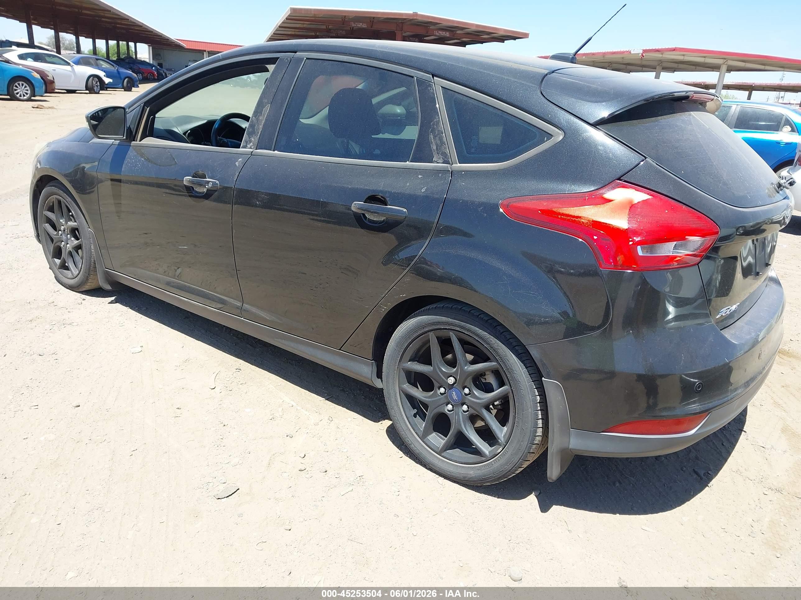 FORD FOCUS image 3