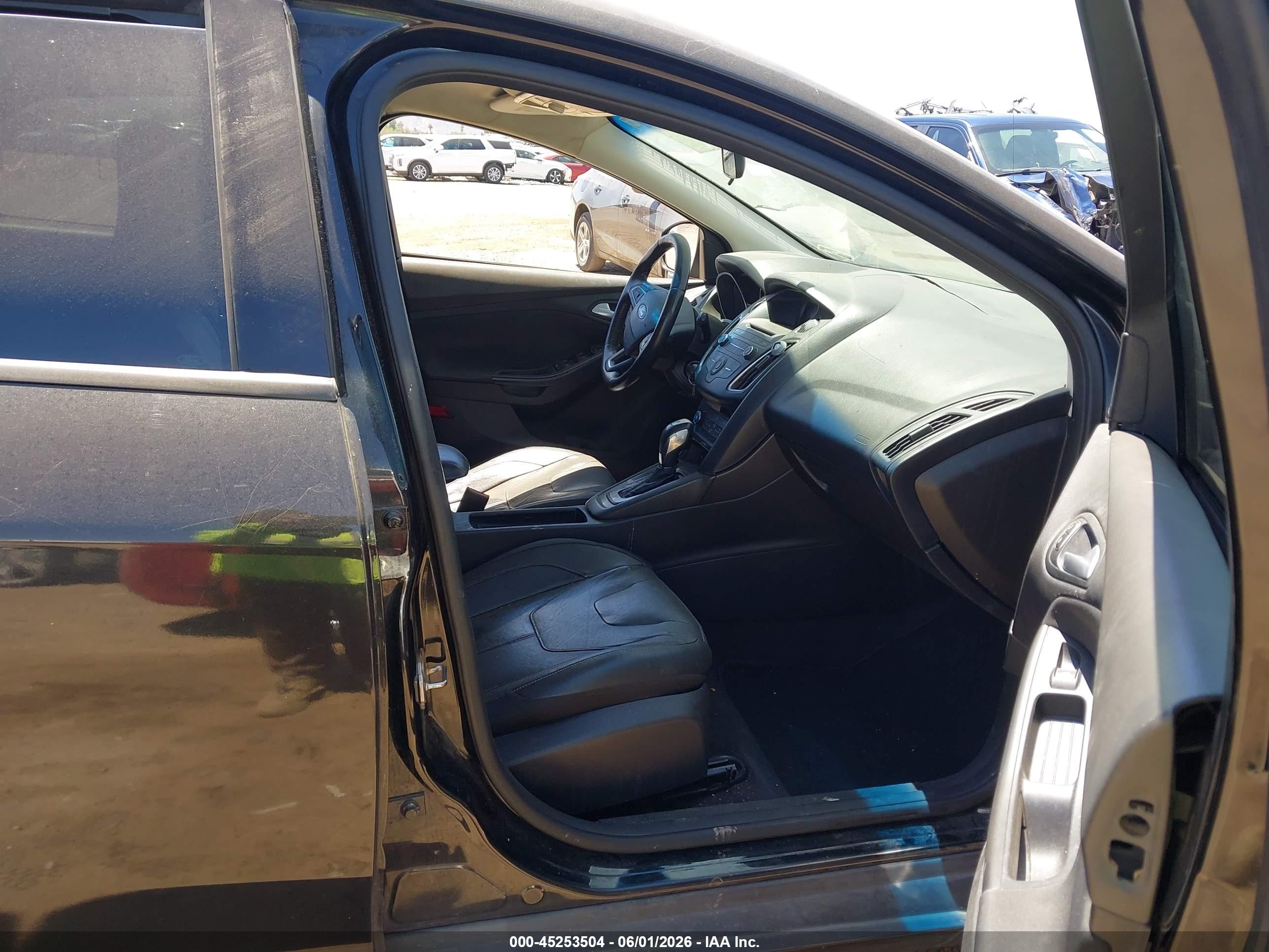 FORD FOCUS image 5
