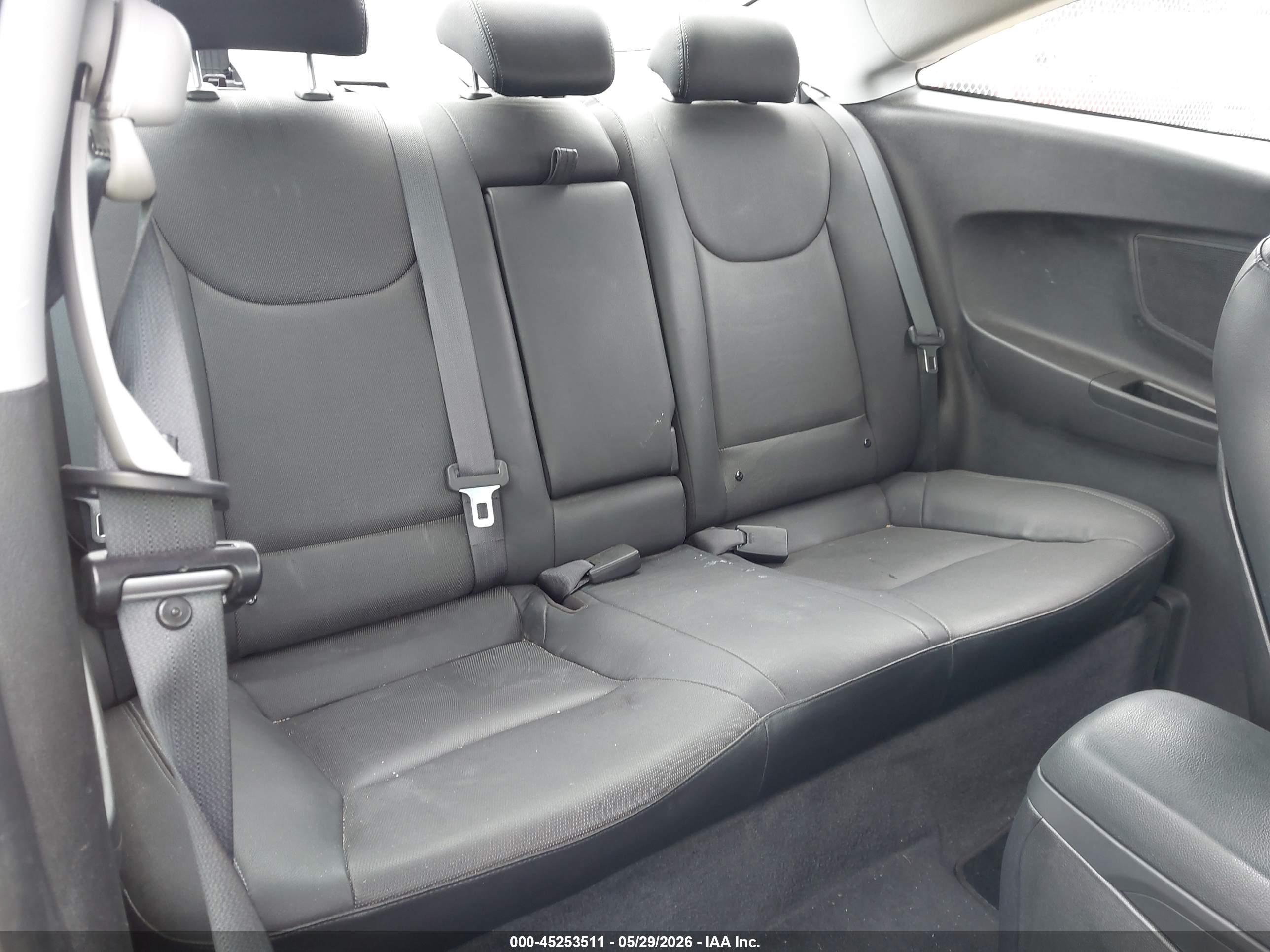 HYUNDAI ELANTRA image 8