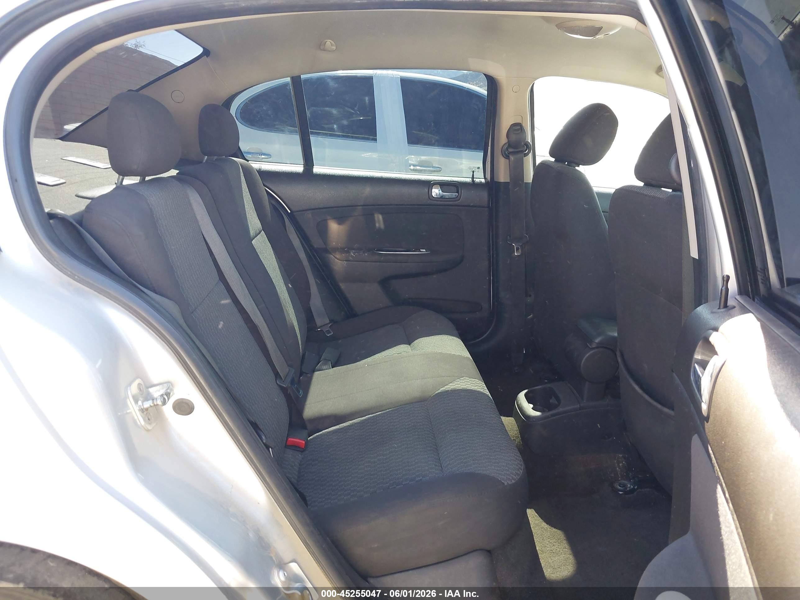 CHEVROLET COBALT image 8
