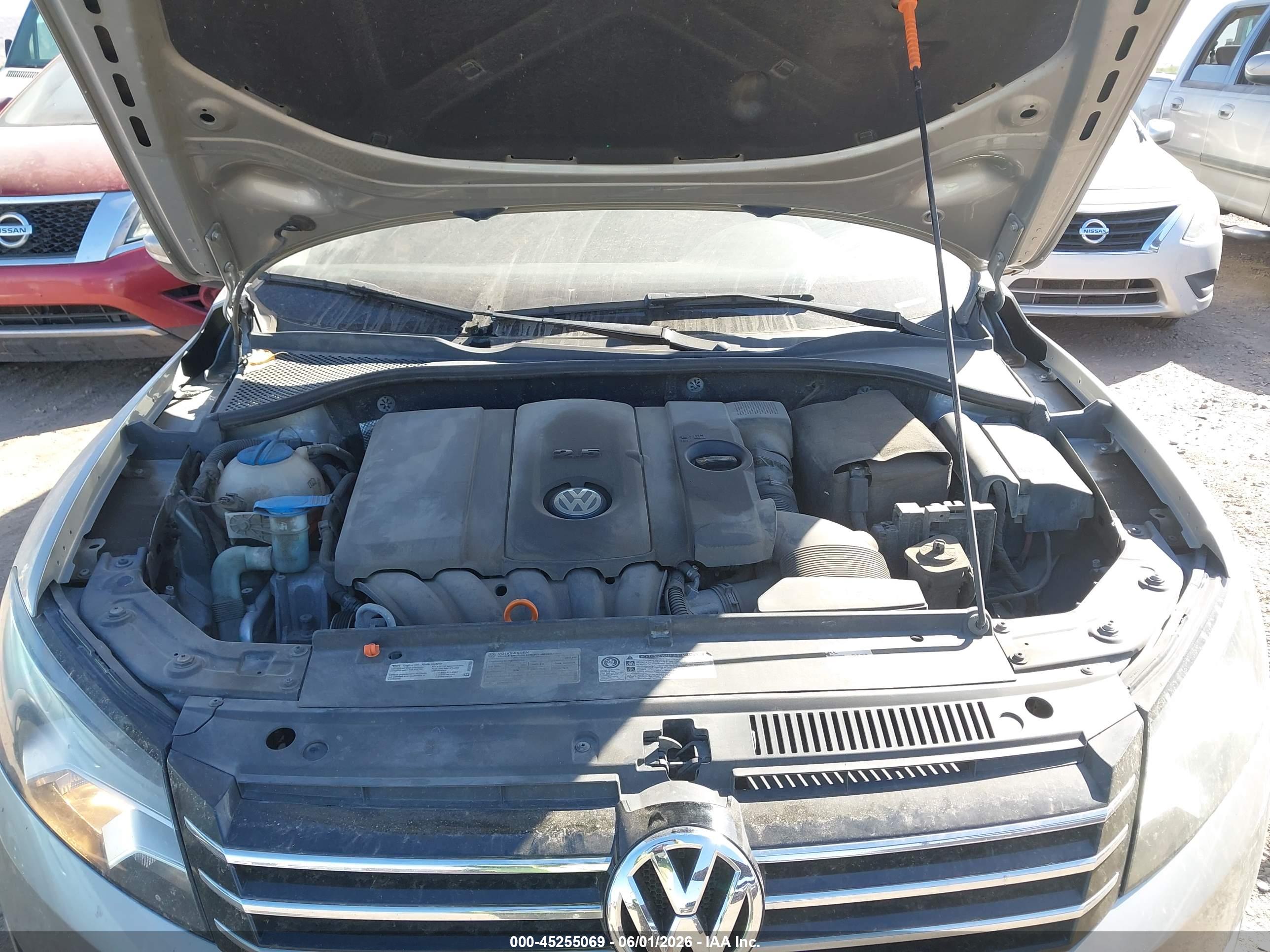 VOLKSWAGEN PASSAT image 10