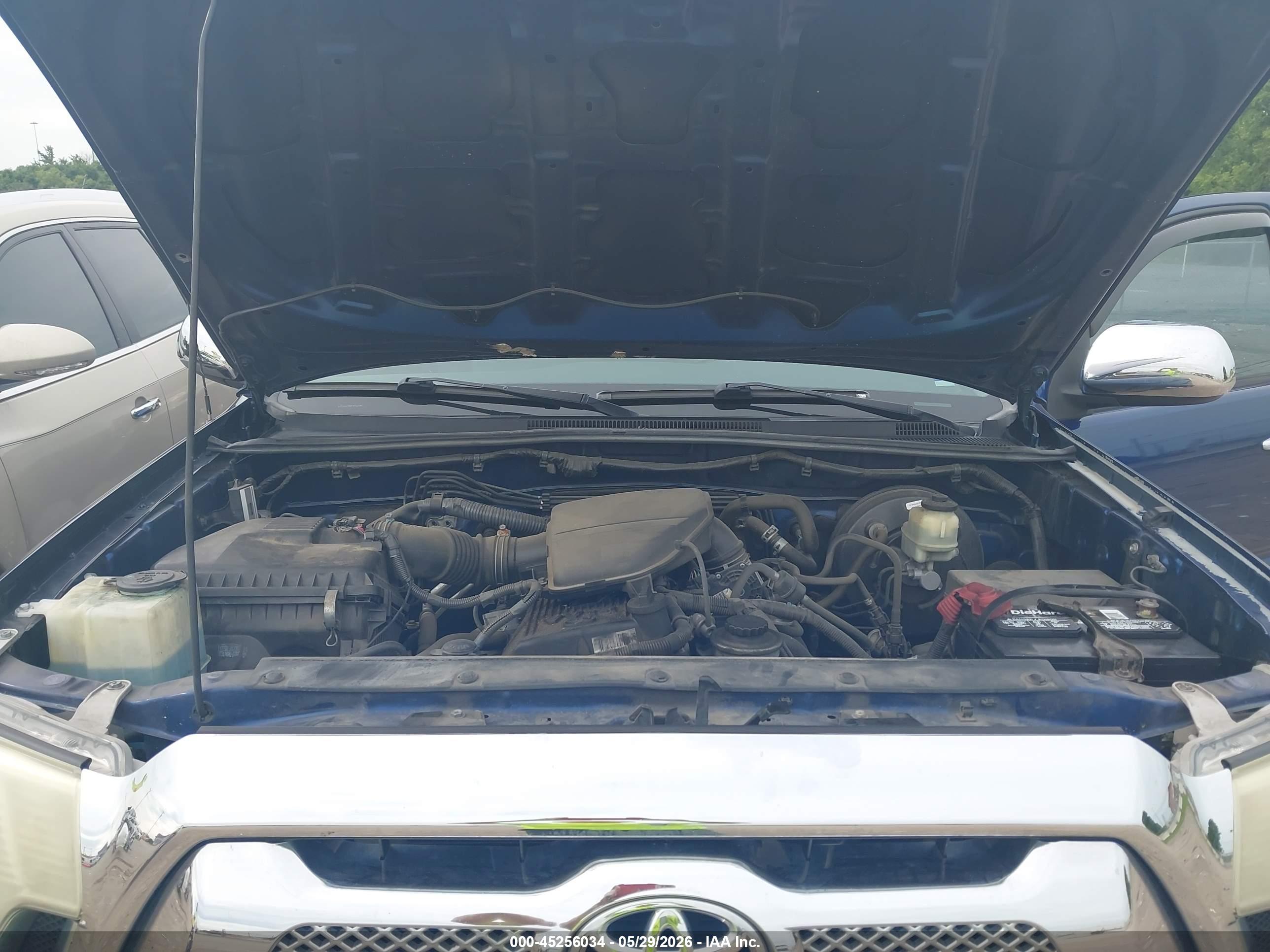 TOYOTA TACOMA image 10