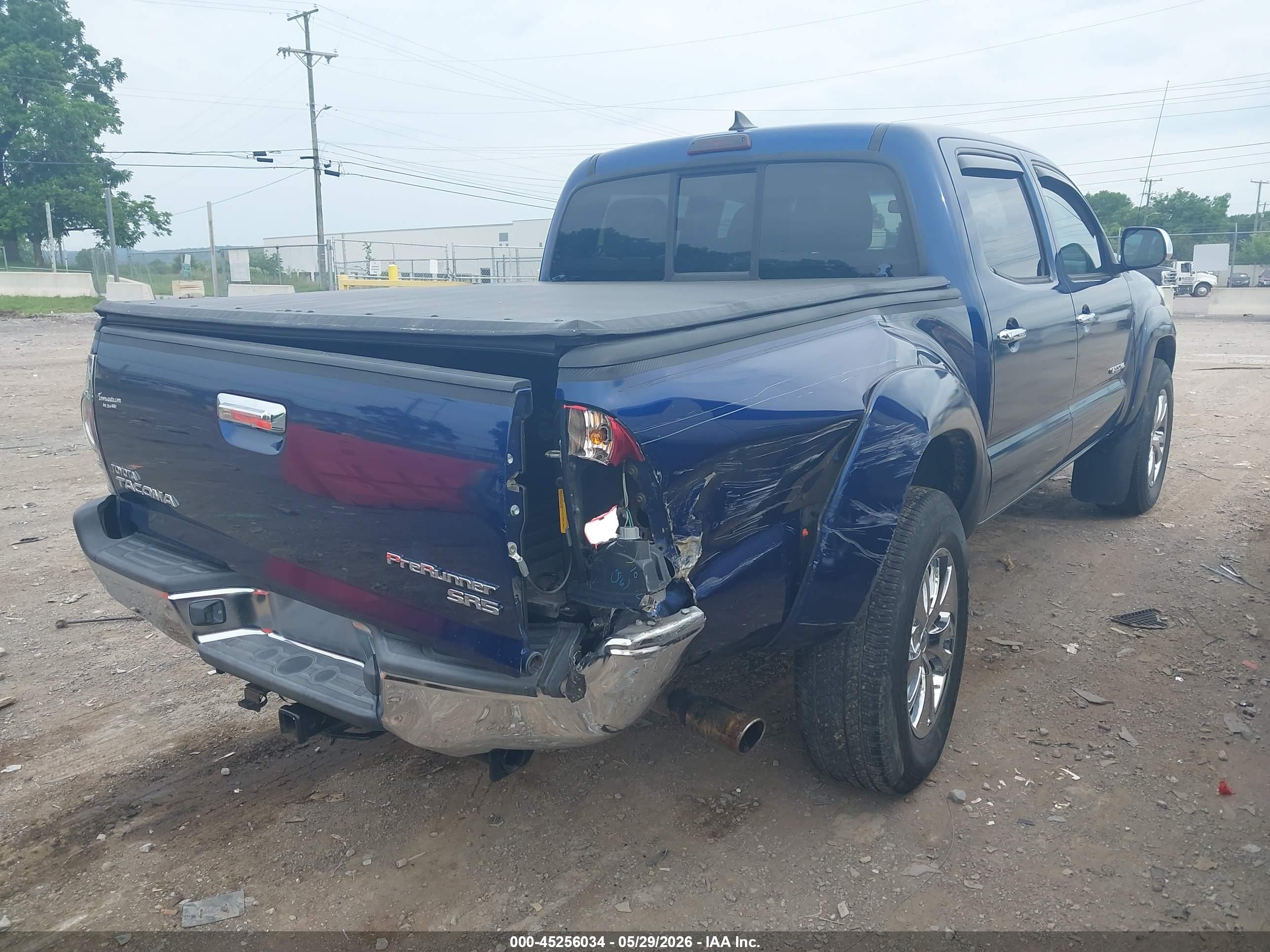 TOYOTA TACOMA image 6
