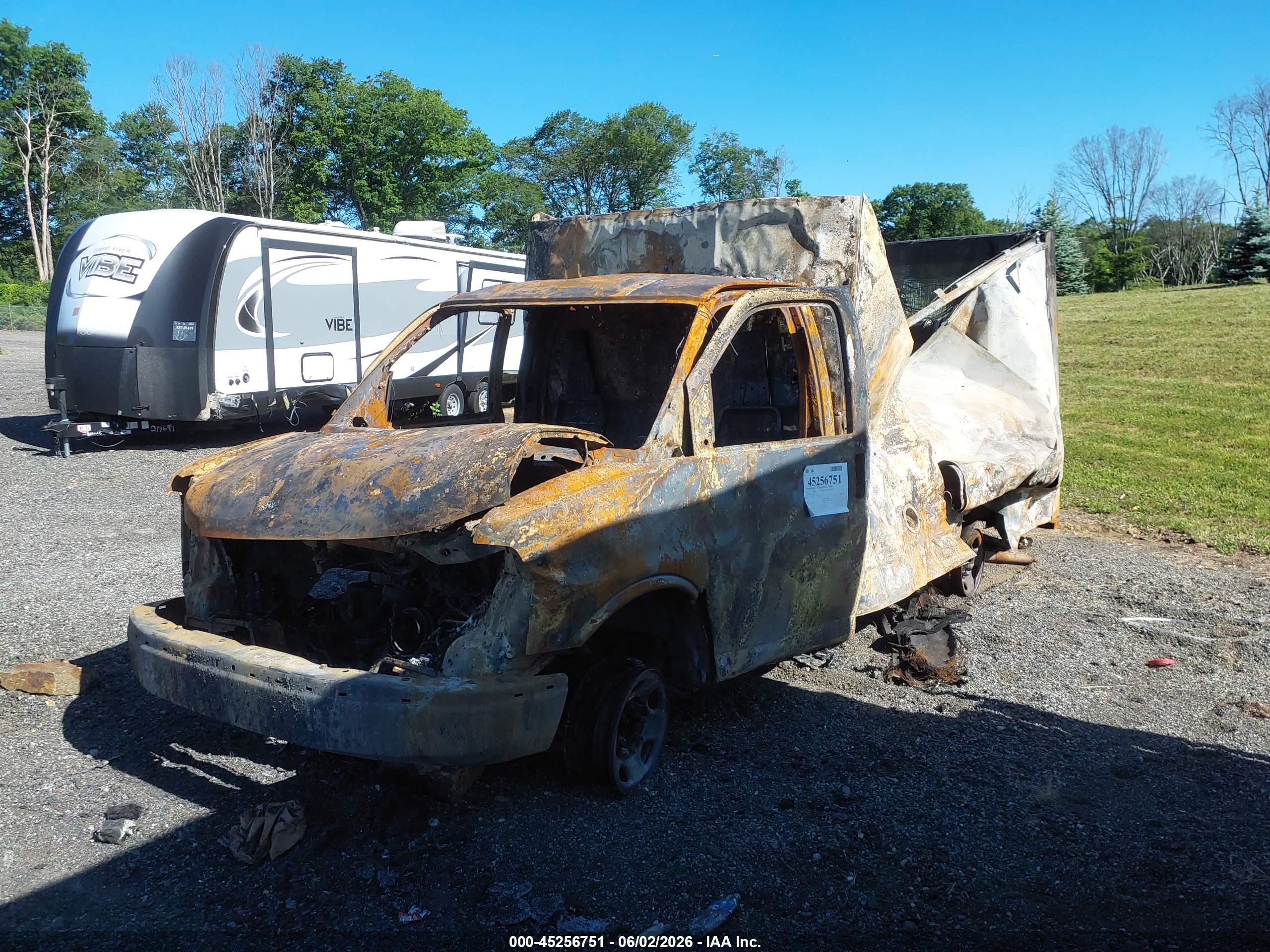 GMC SAVANA image 2