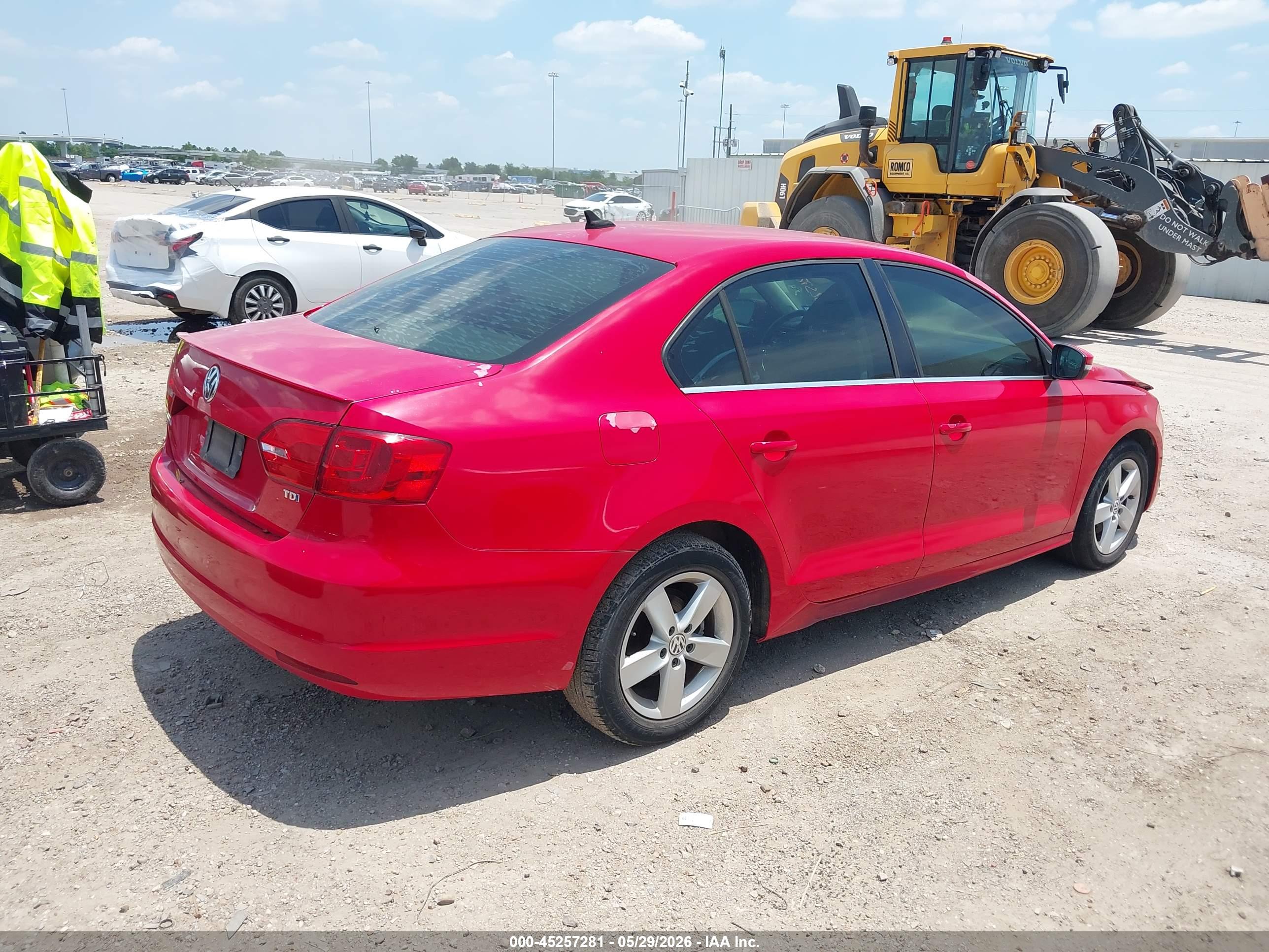 VOLKSWAGEN JETTA image 4