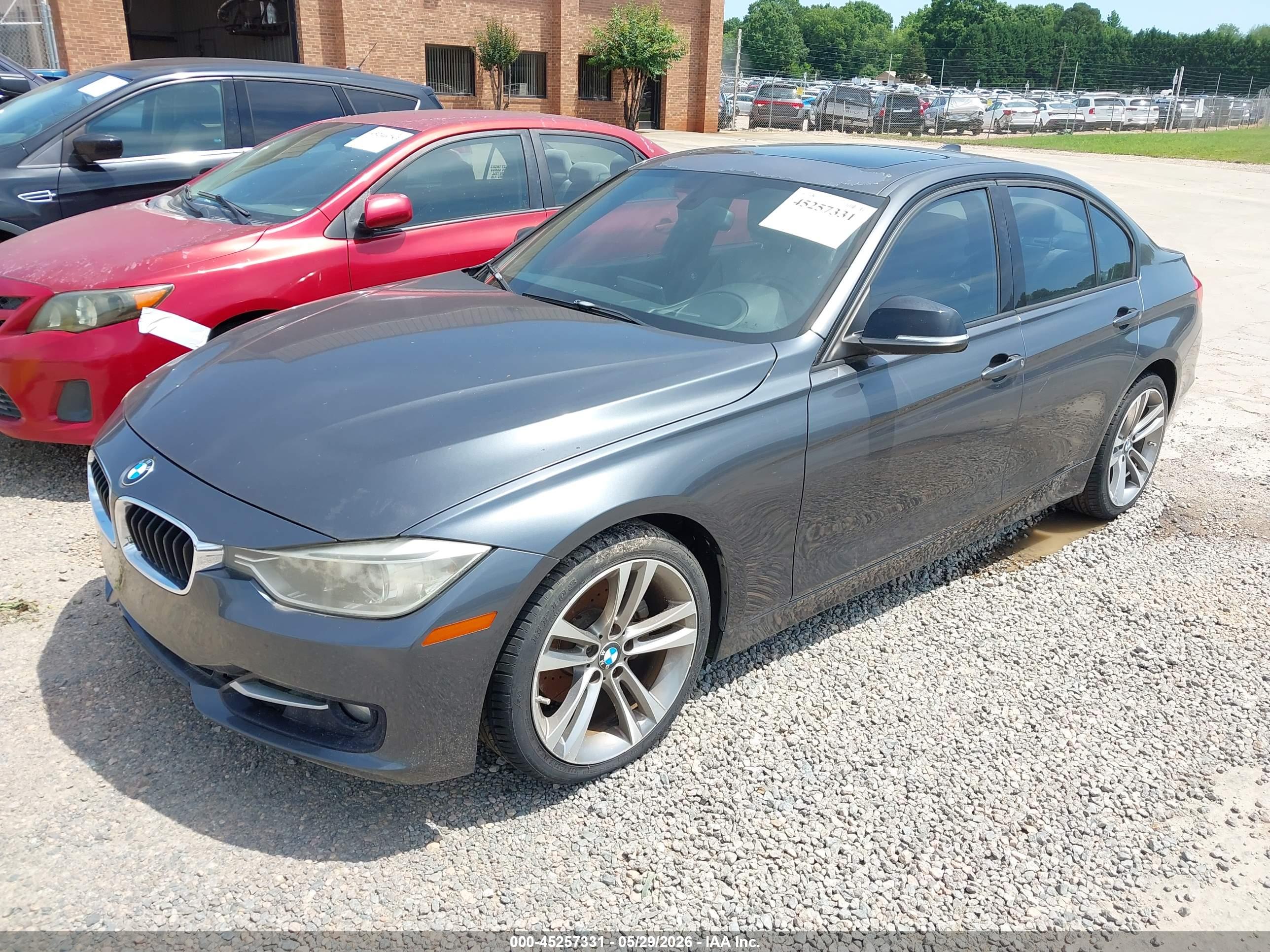 BMW 328I image 2