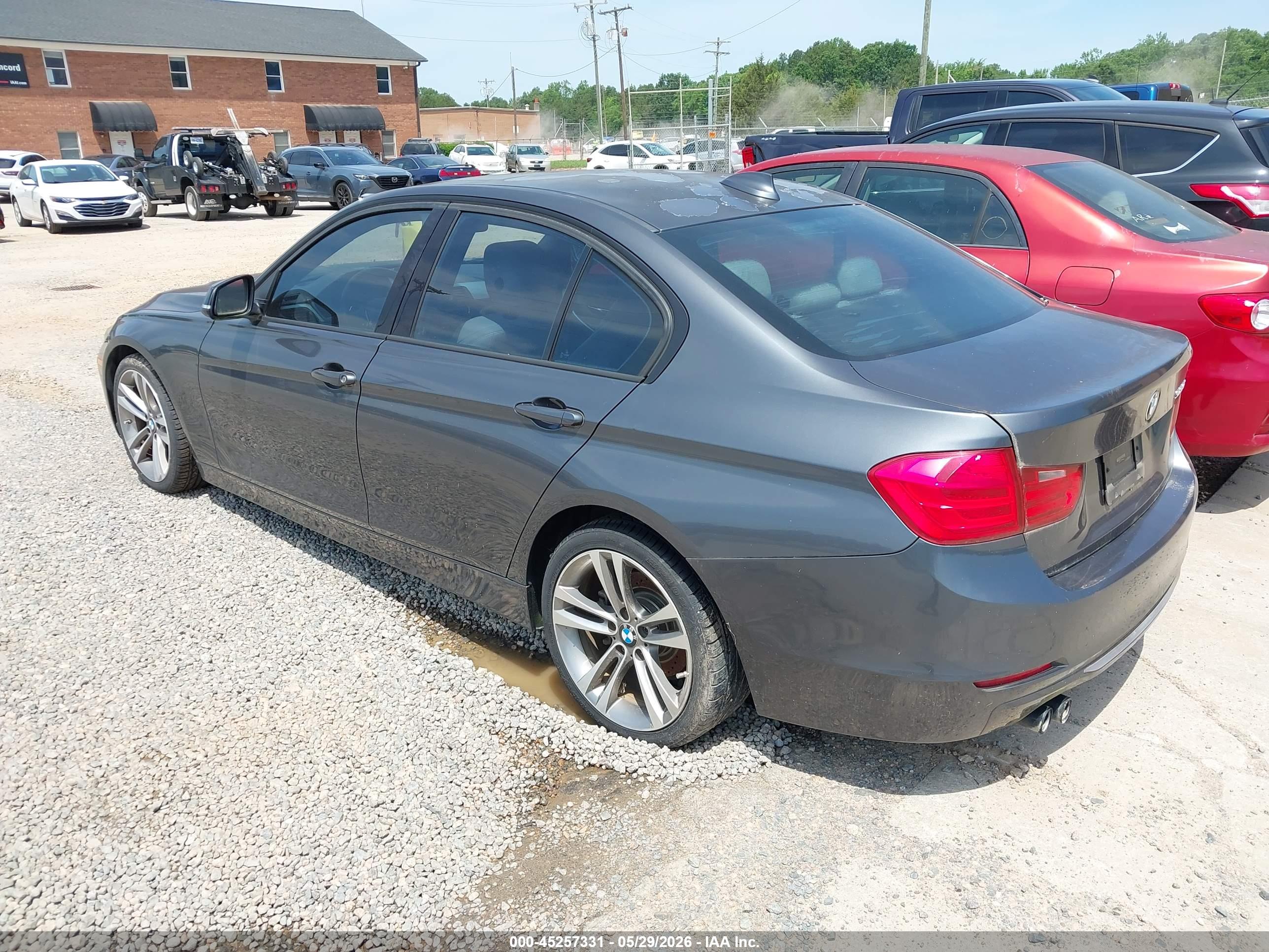 BMW 328I image 3