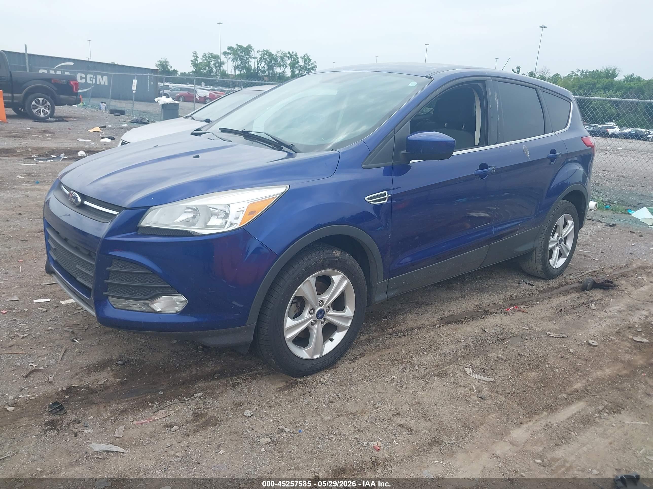 FORD ESCAPE image 2