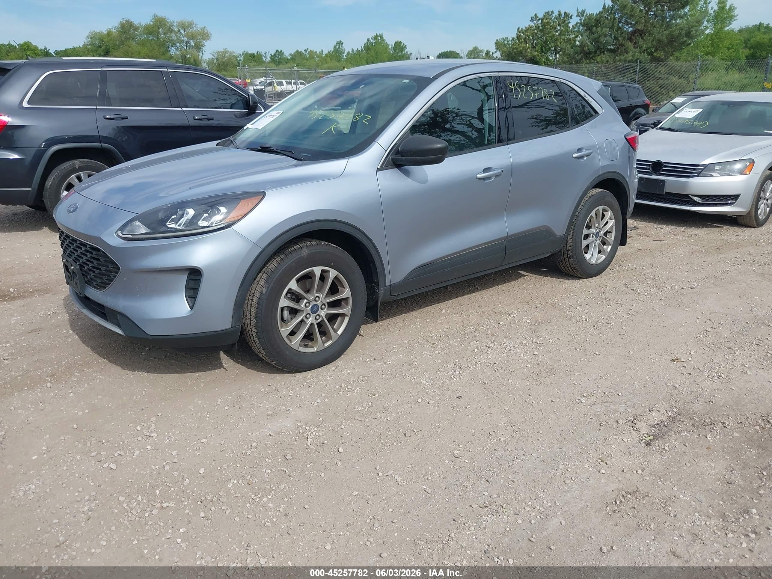 FORD ESCAPE image 2