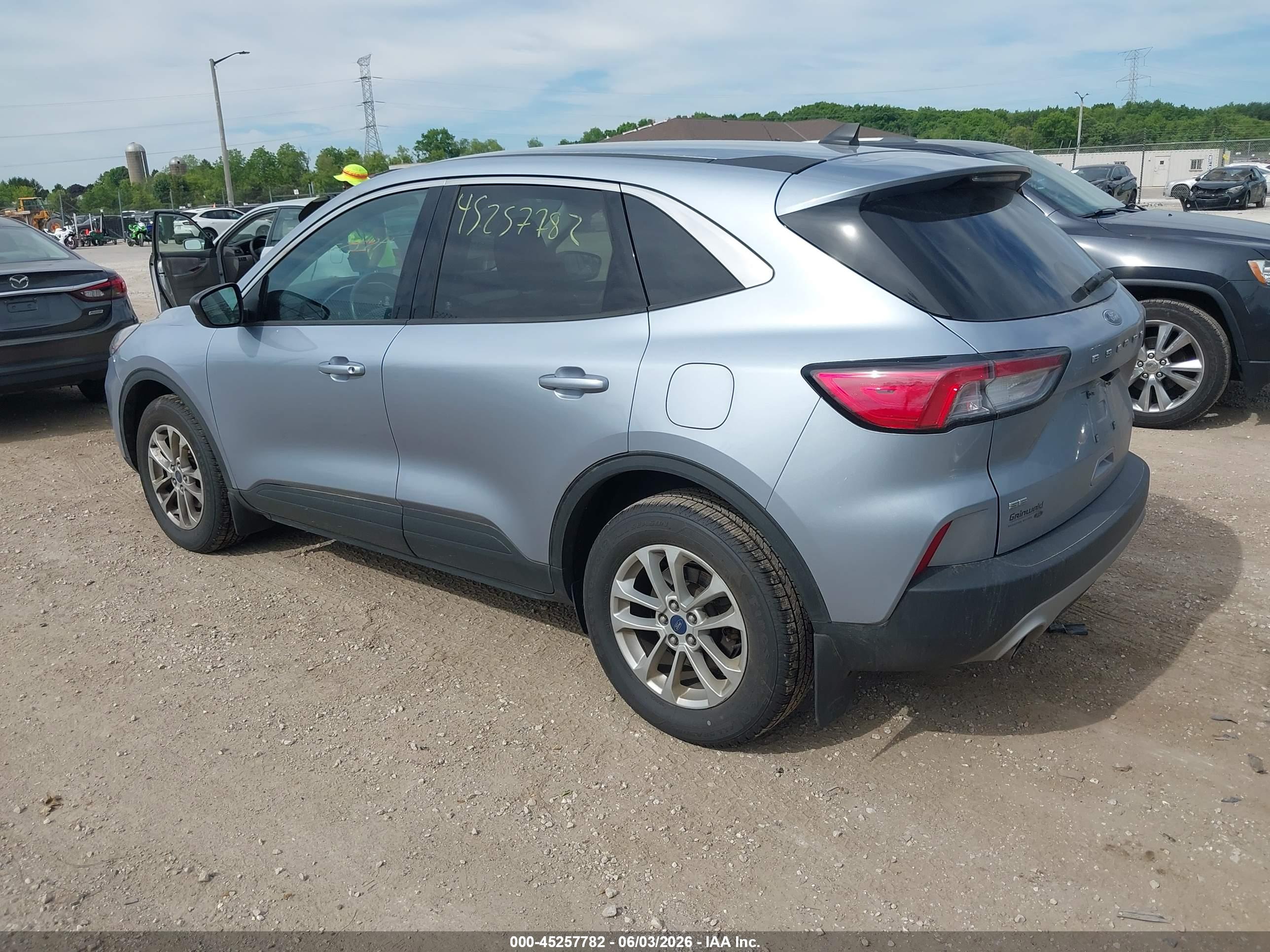FORD ESCAPE image 3