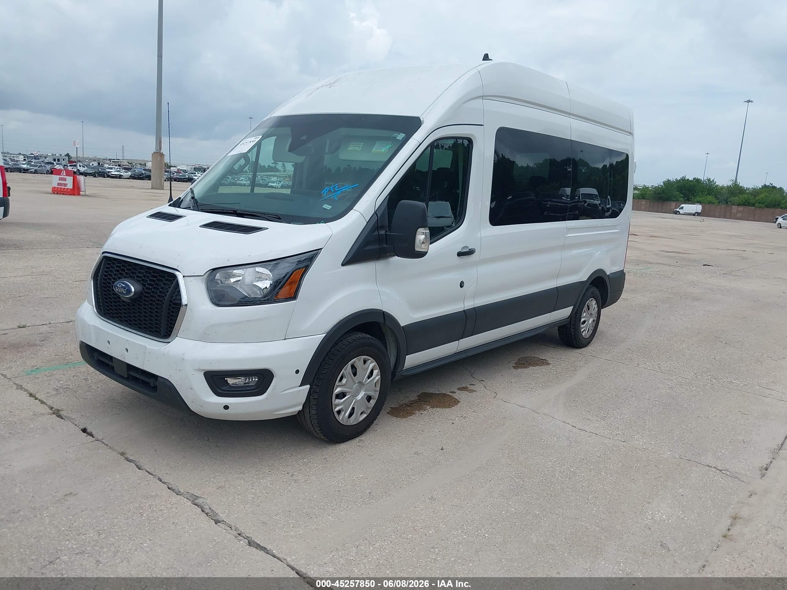 FORD TRANSIT-350 image 2