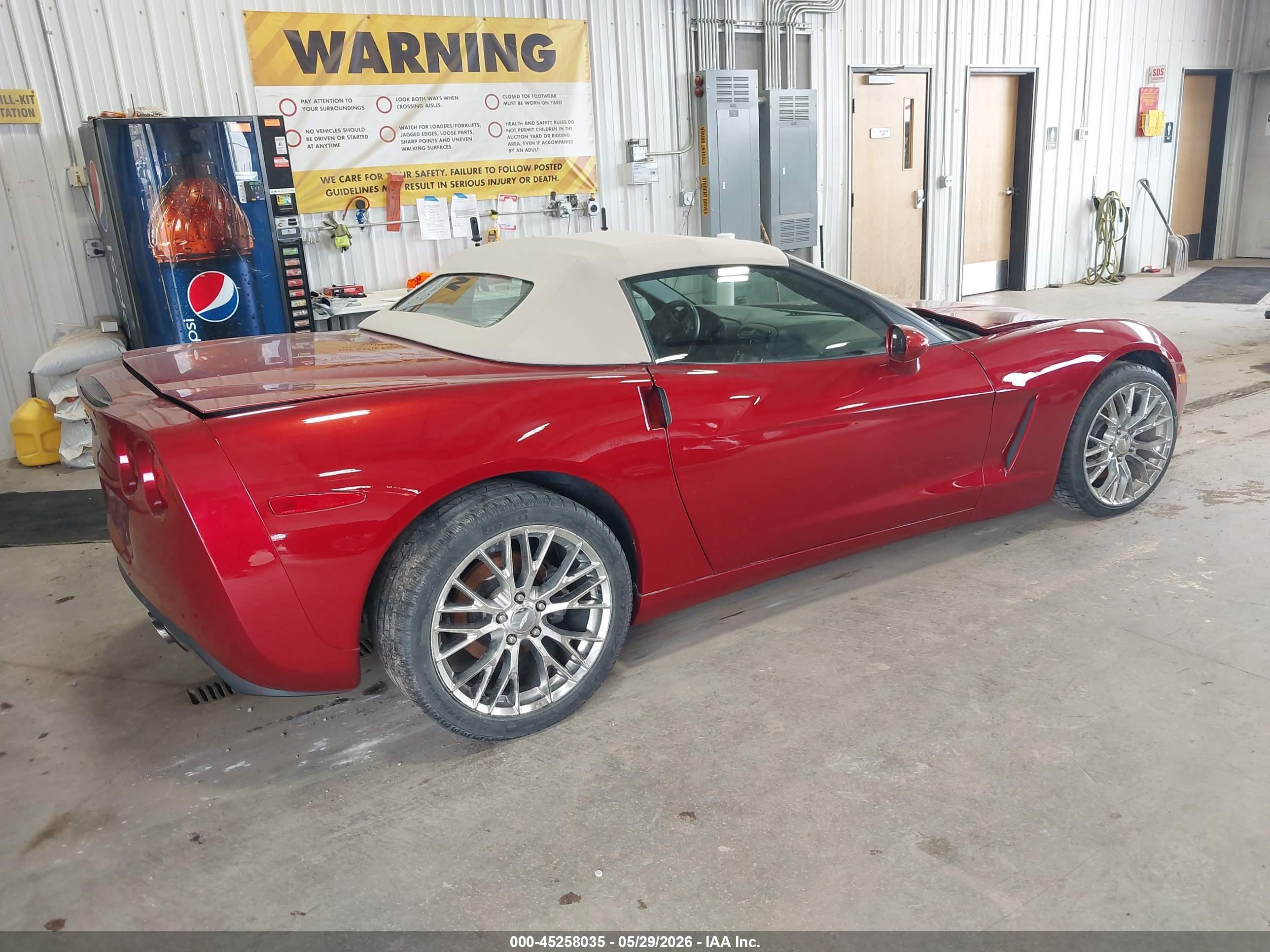 CHEVROLET CORVETTE image 4