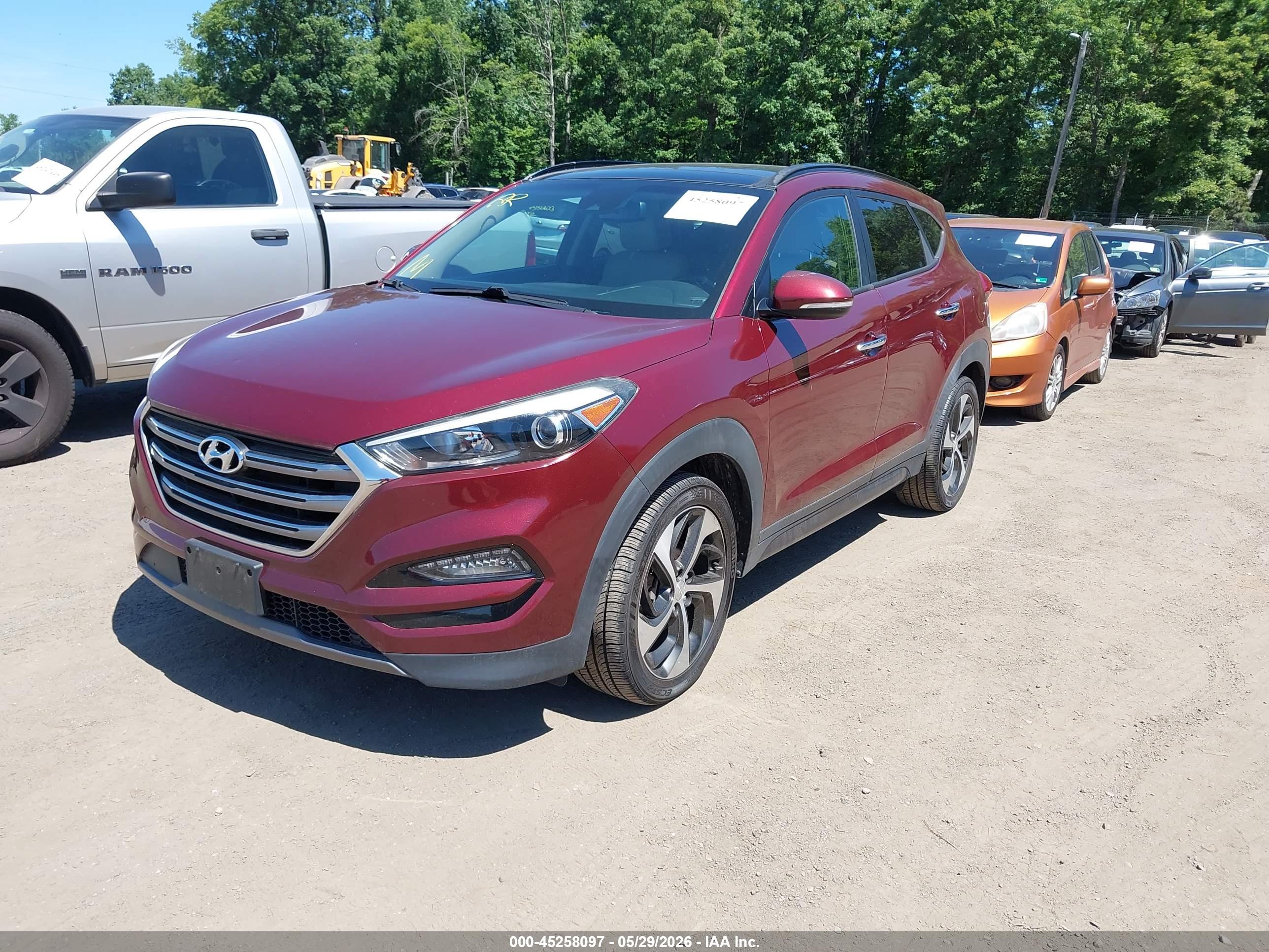 HYUNDAI TUCSON image 2