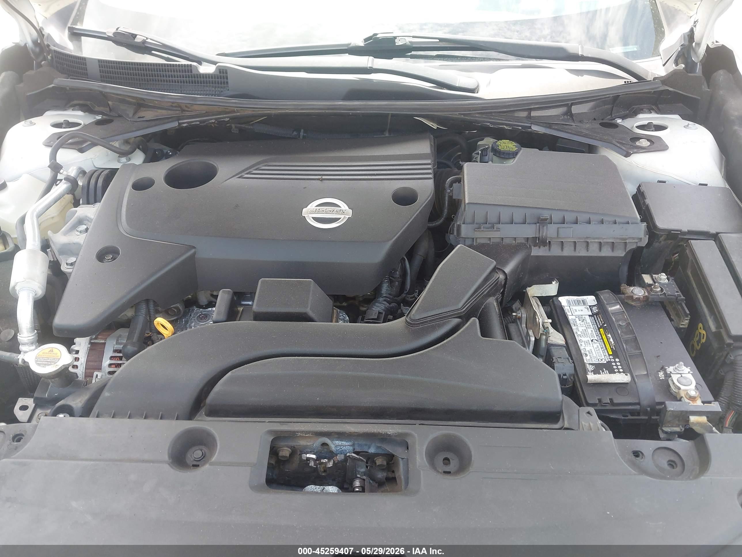 NISSAN ALTIMA image 10