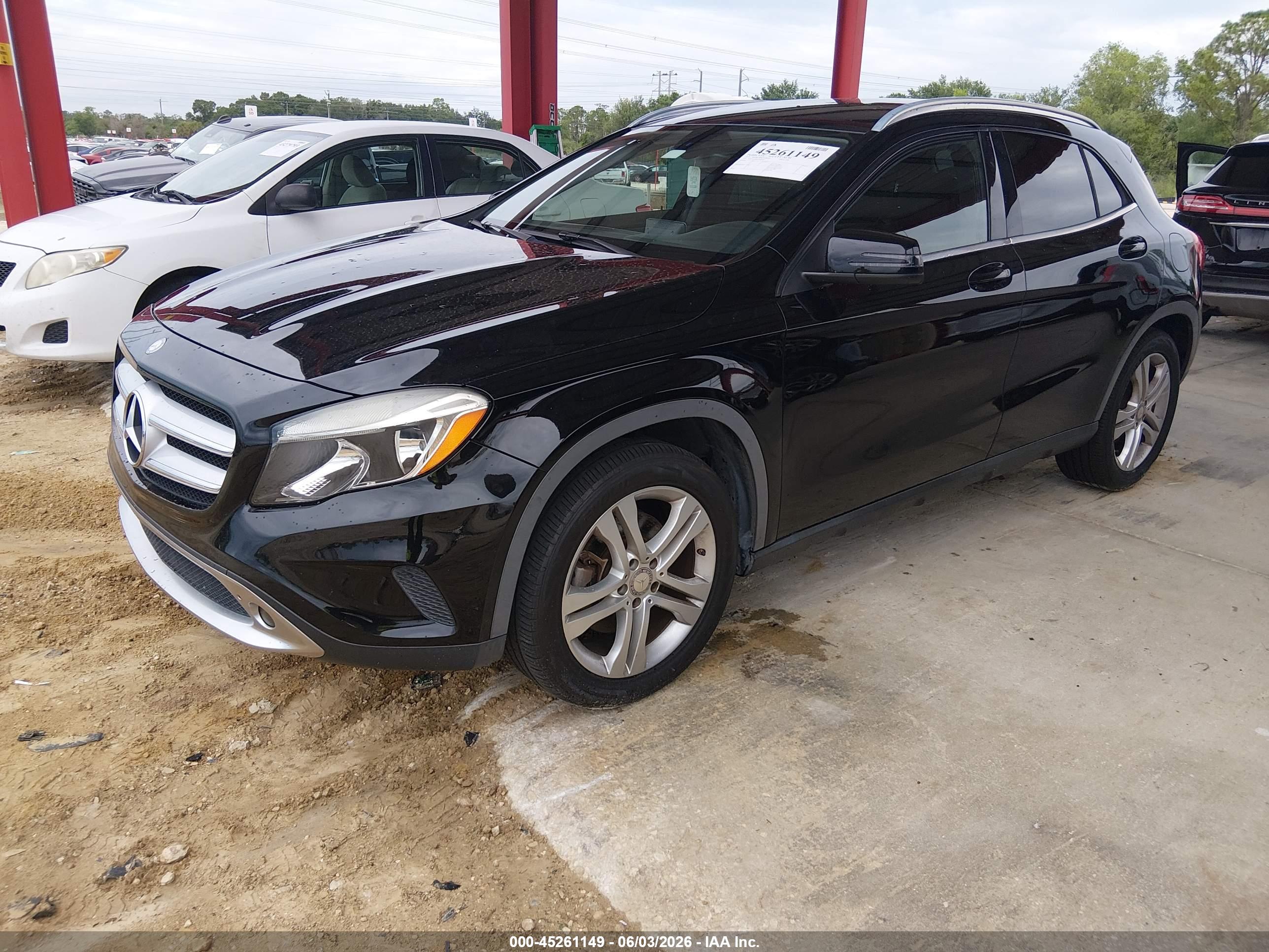 MERCEDES-BENZ GLA image 2