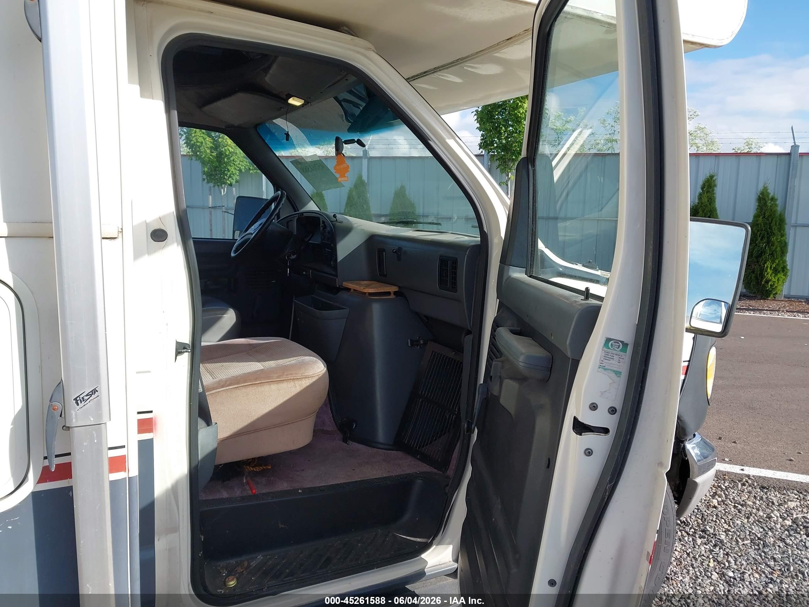 FORD ECONOLINE image 5
