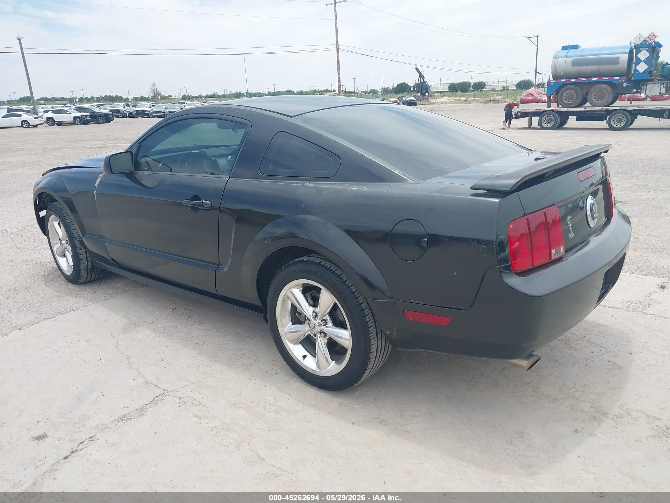FORD MUSTANG image 3