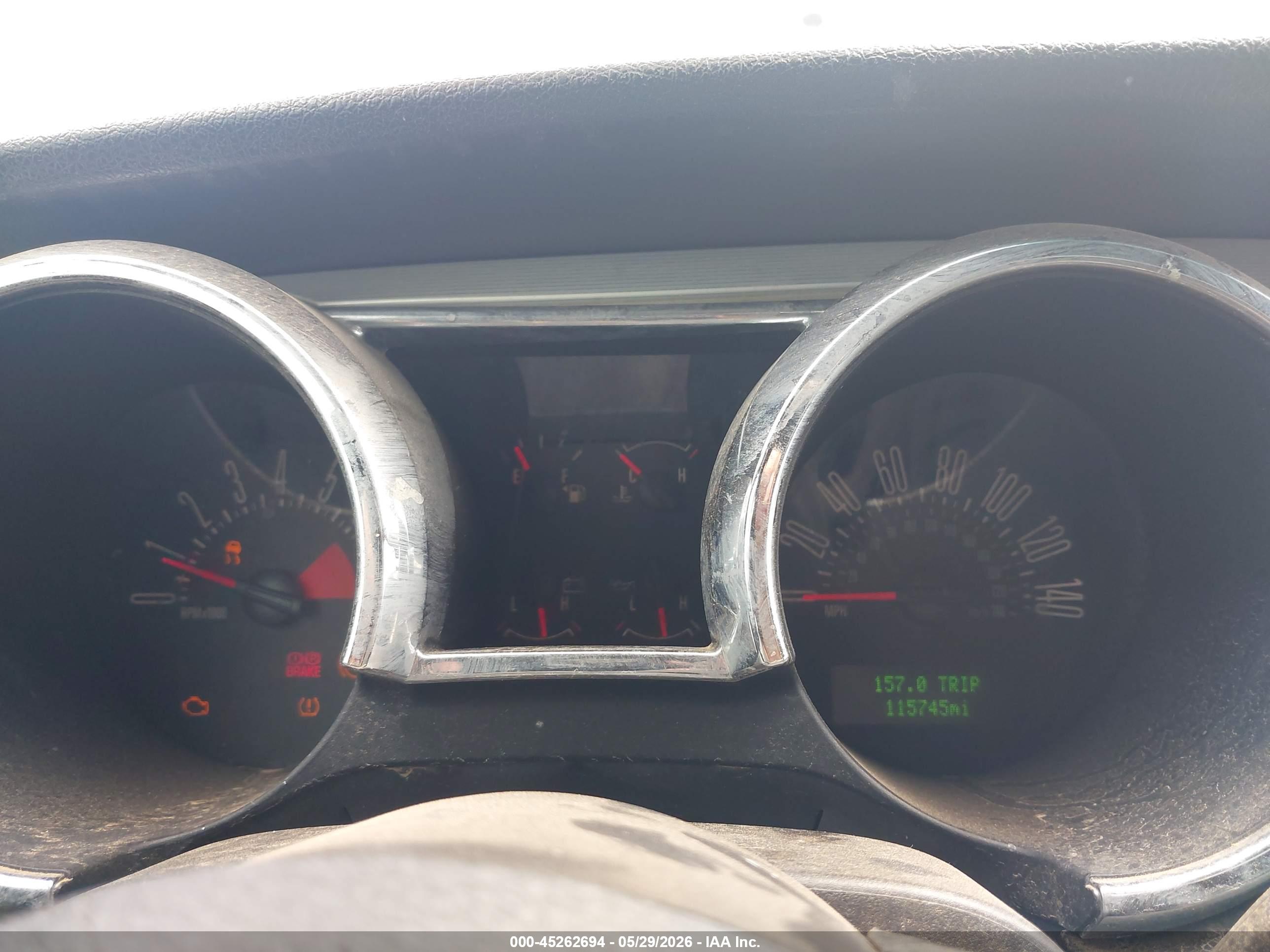 FORD MUSTANG image 7